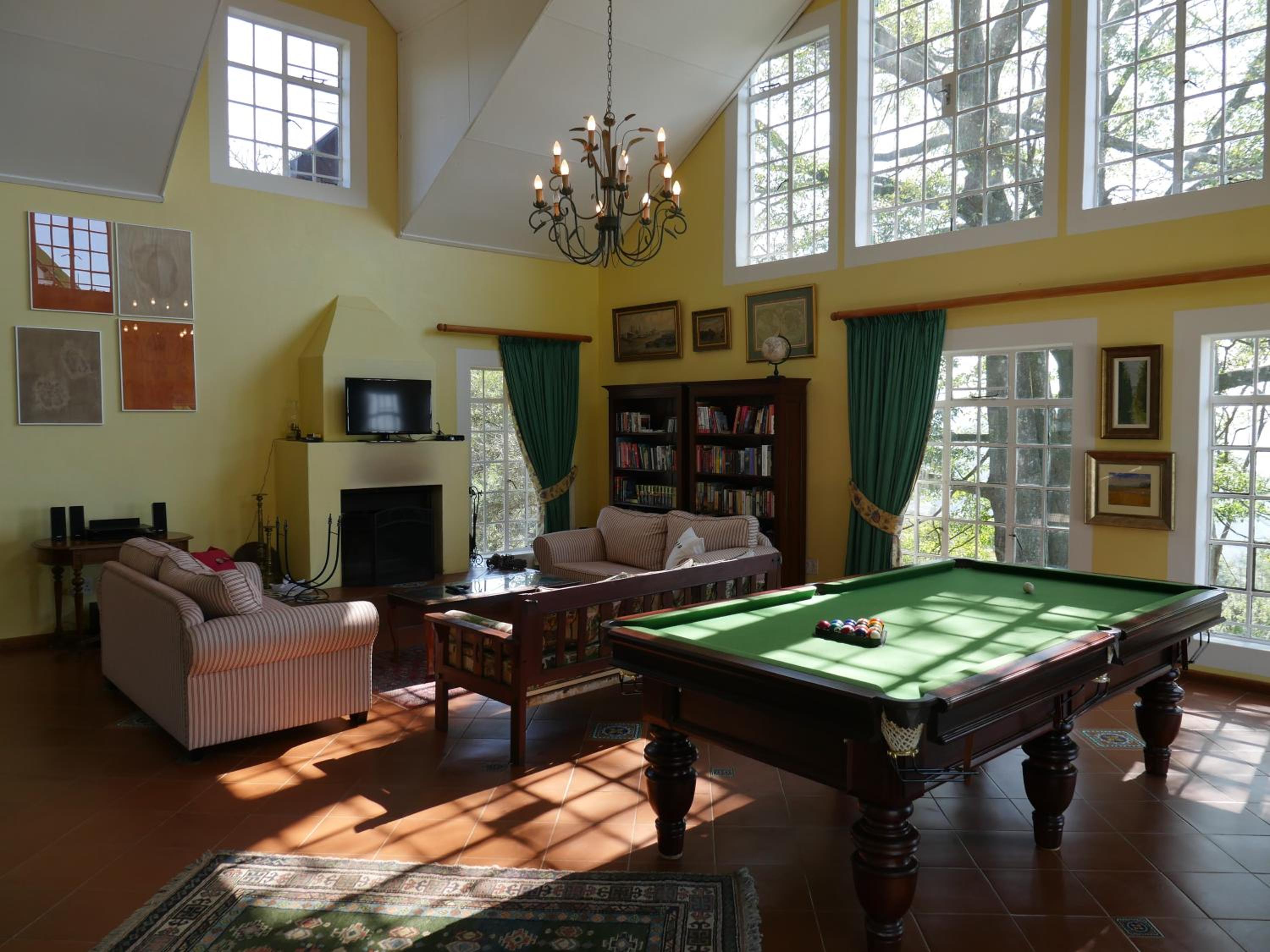 Deluxe Family Suite - Photo 2