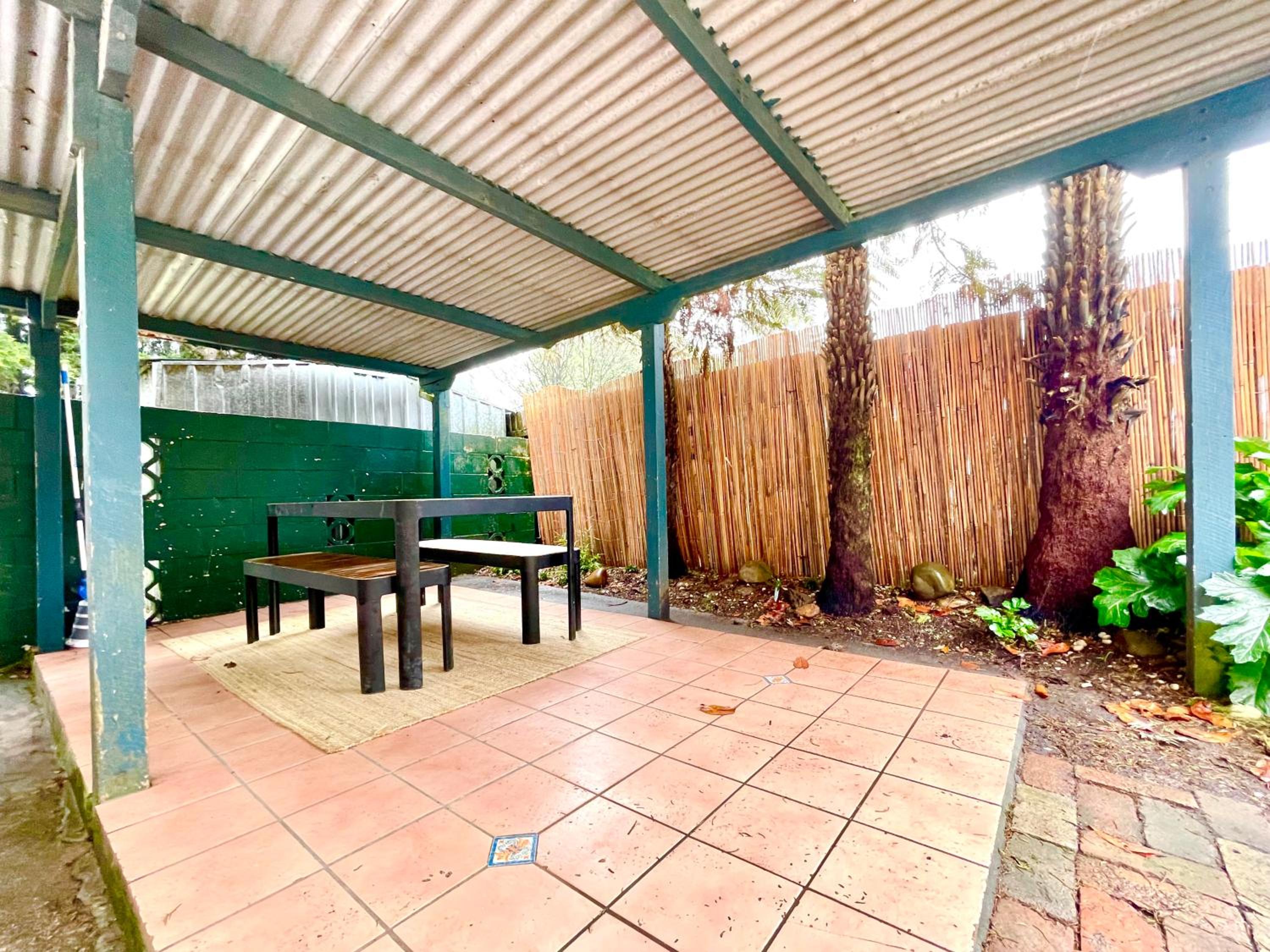 Three-Bedroom House photo 3