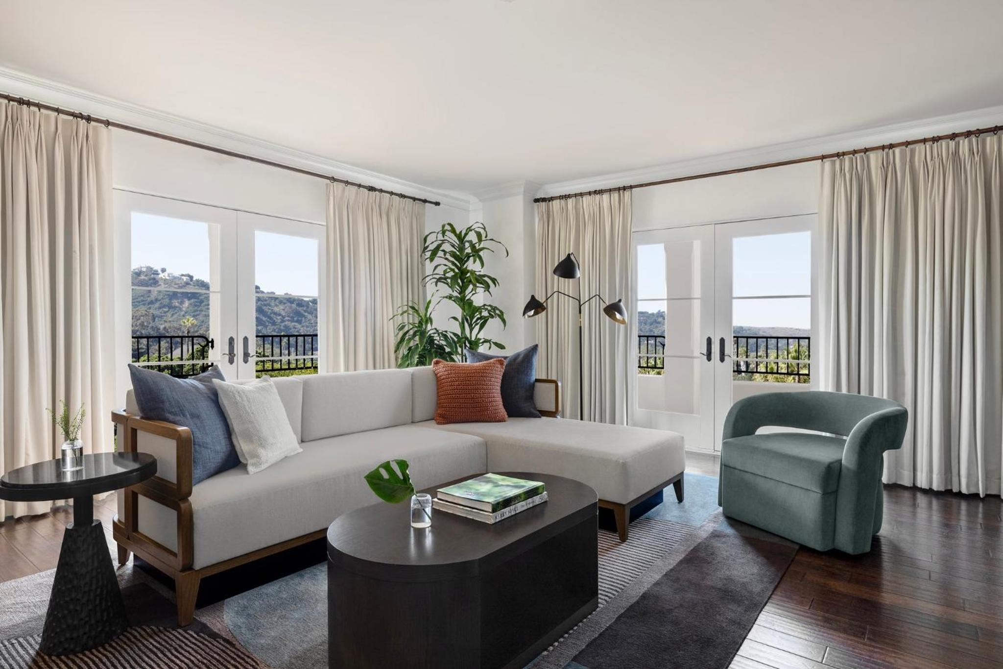Canary King Suite - Accessible - Photo 14