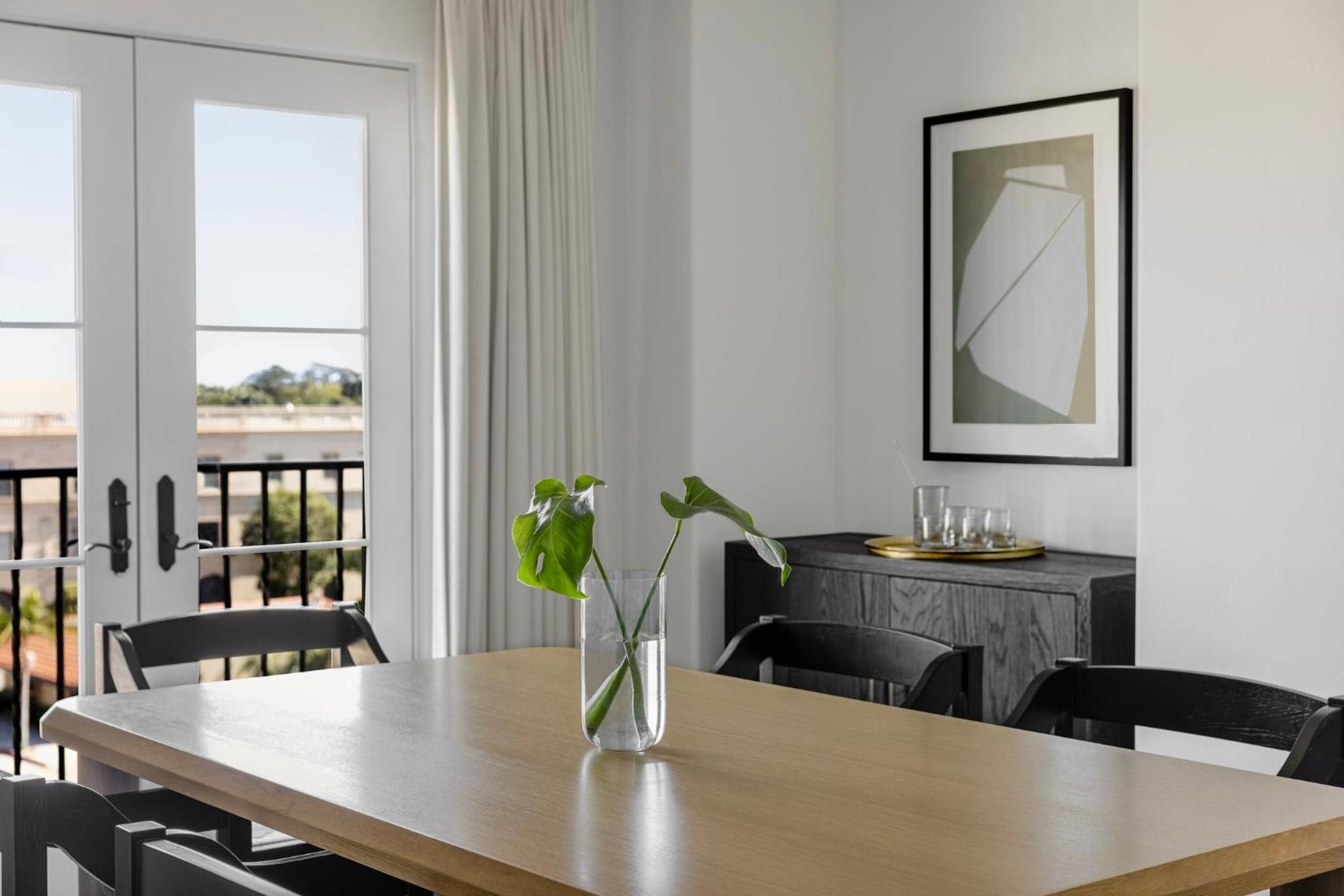 Canary King Suite - Accessible - Photo 3
