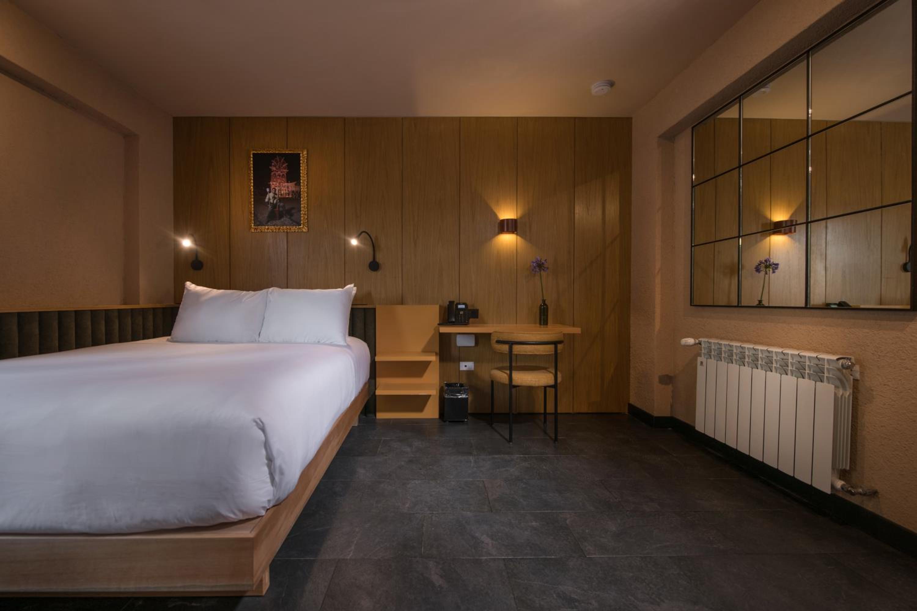 Queen Room - Photo 2