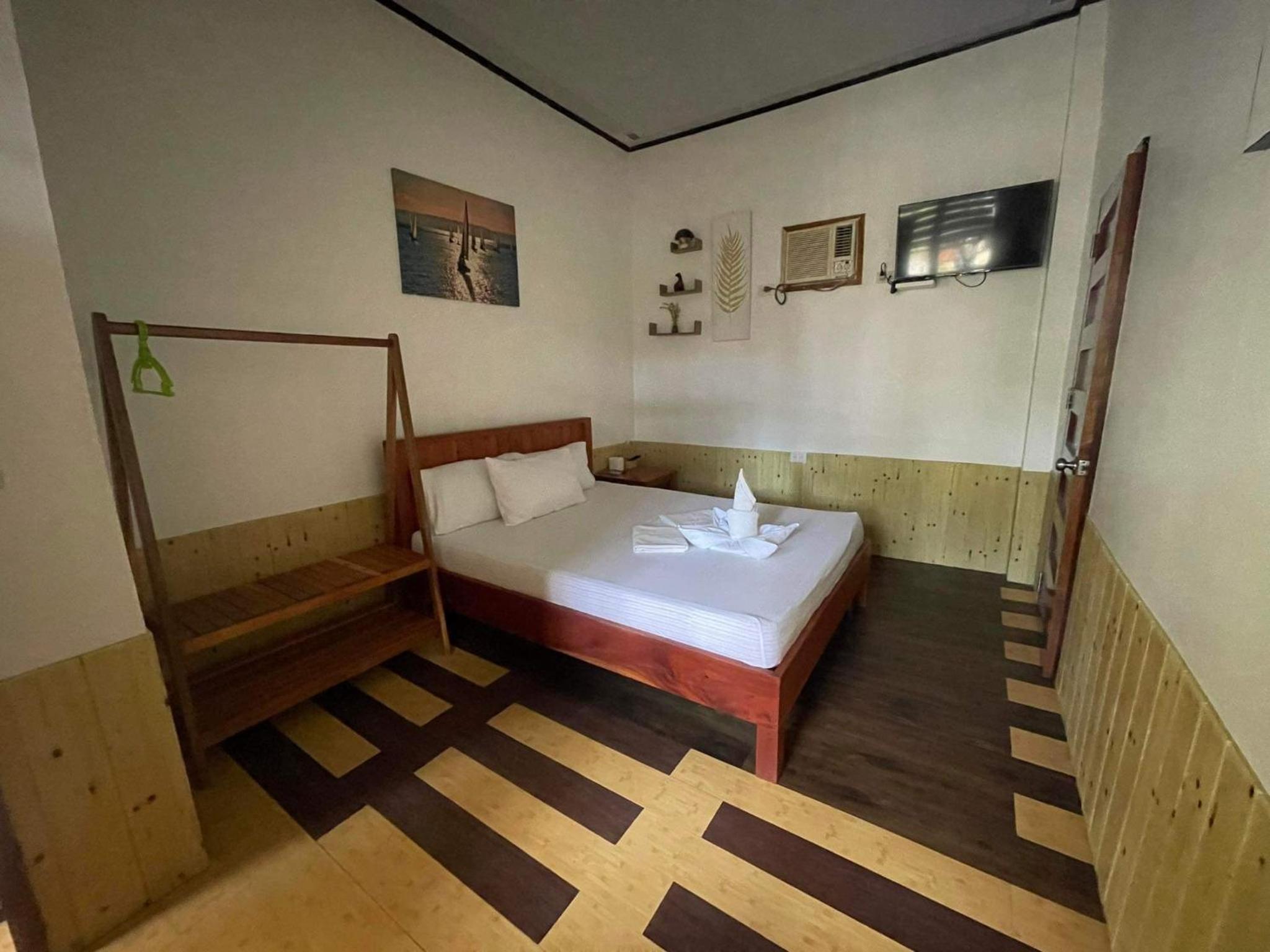 Standard Double Room with Fan photo 1
