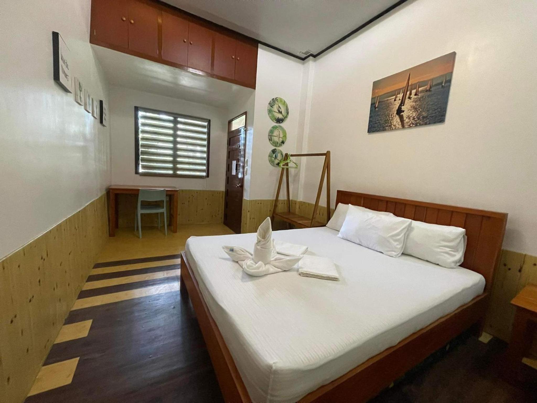 Standard Double Room with Fan photo 2