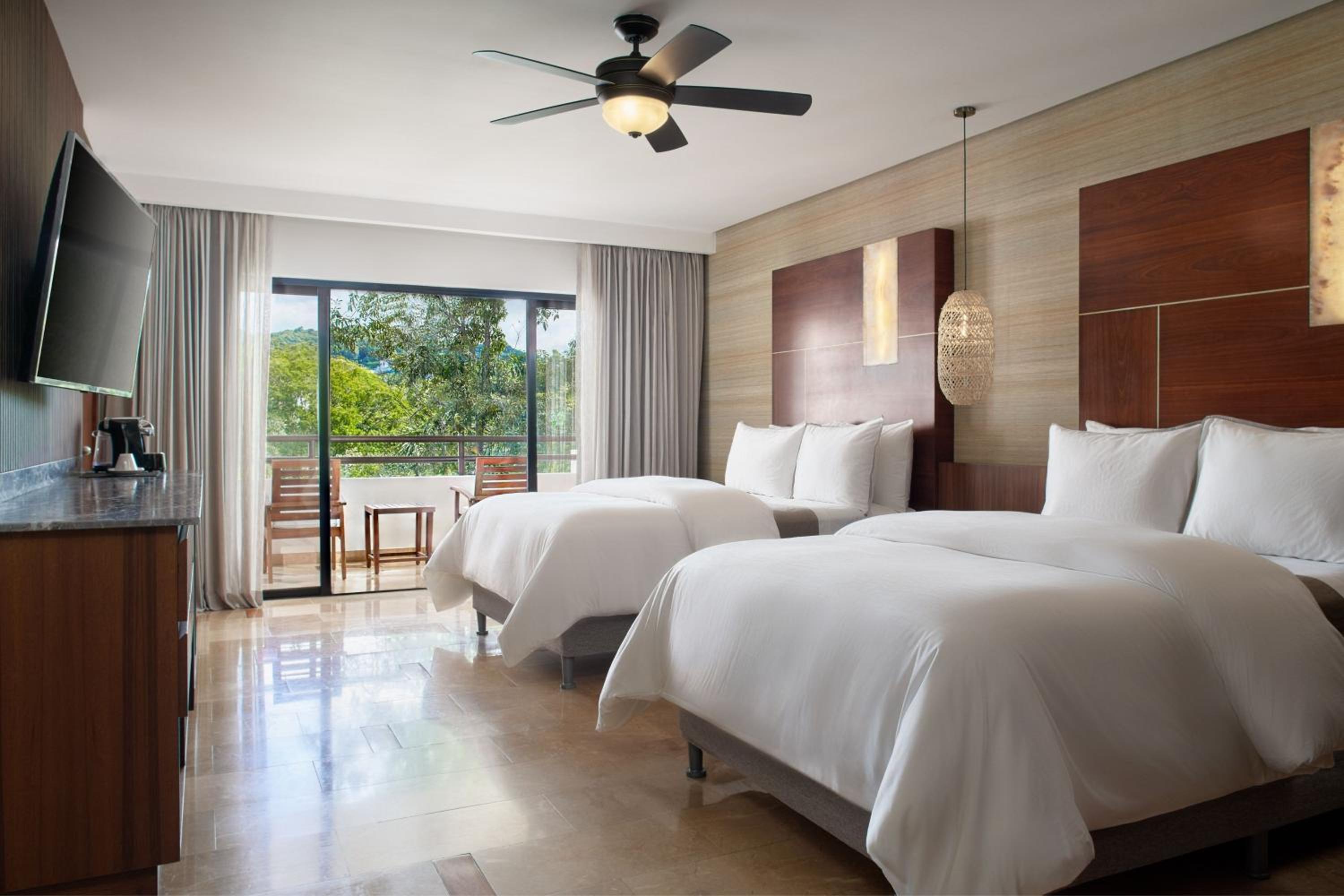 Westin Club - Adults, Club lounge access, Guest room, 2 Double