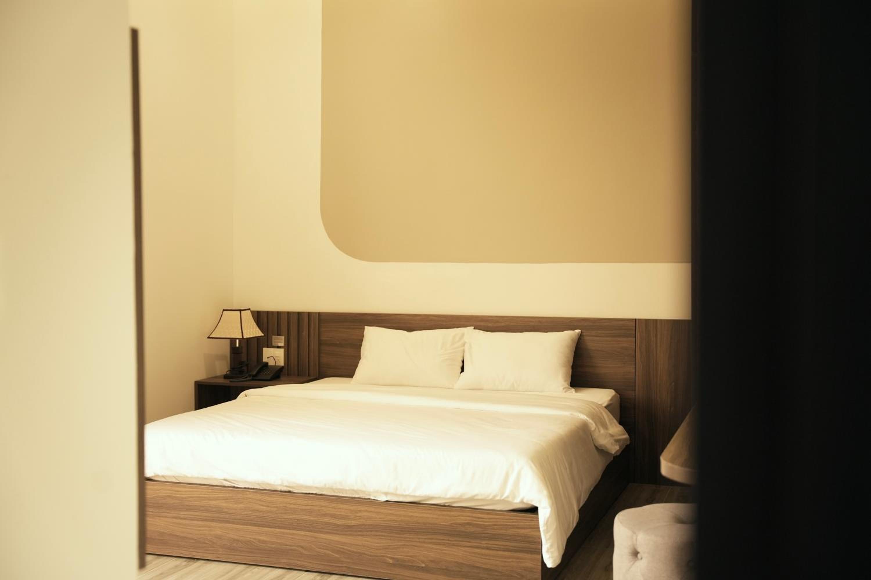 Superior King Room - Photo 10