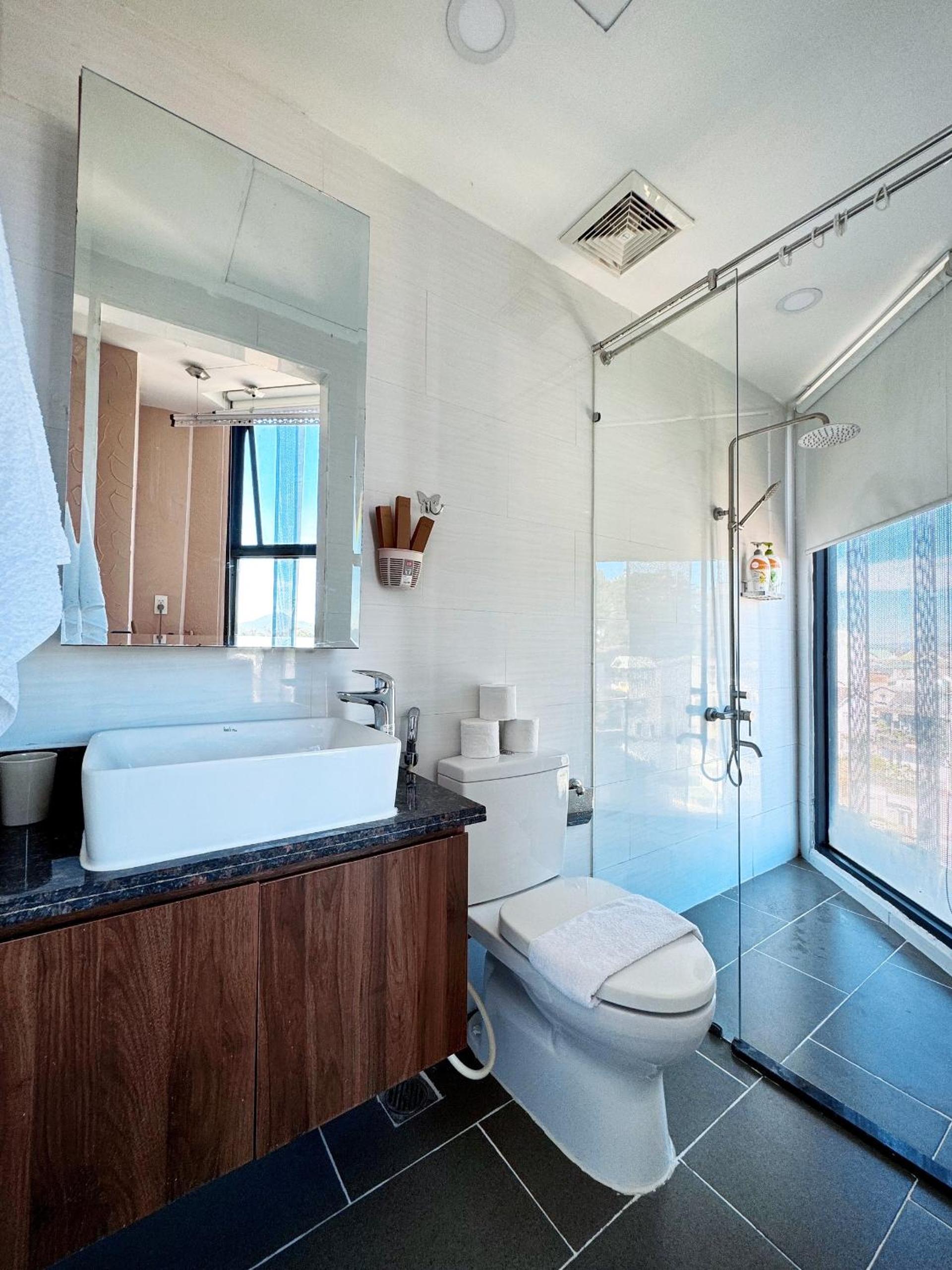 One-Bedroom Apartment - Photo 18