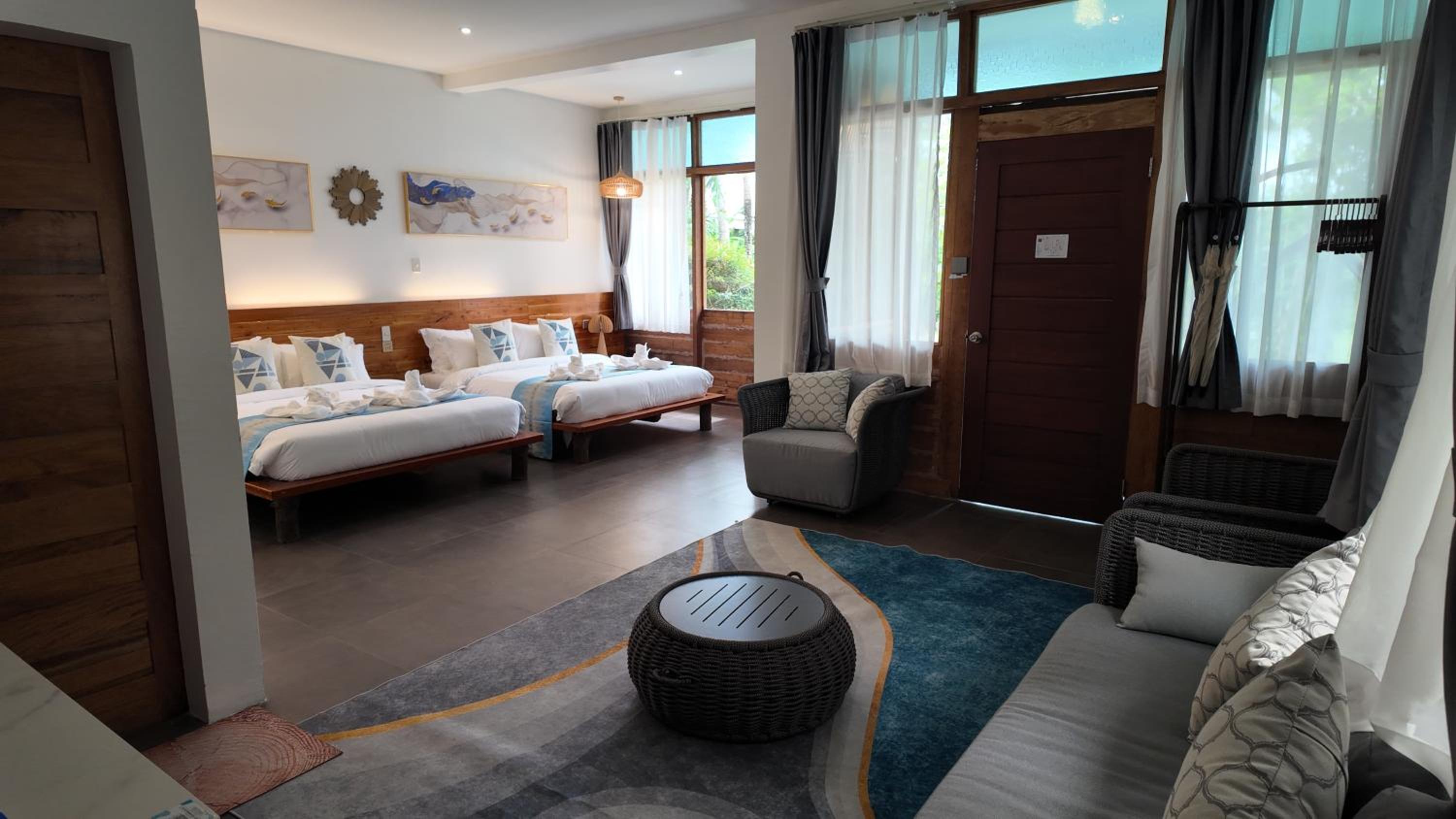 Suite - Photo 4