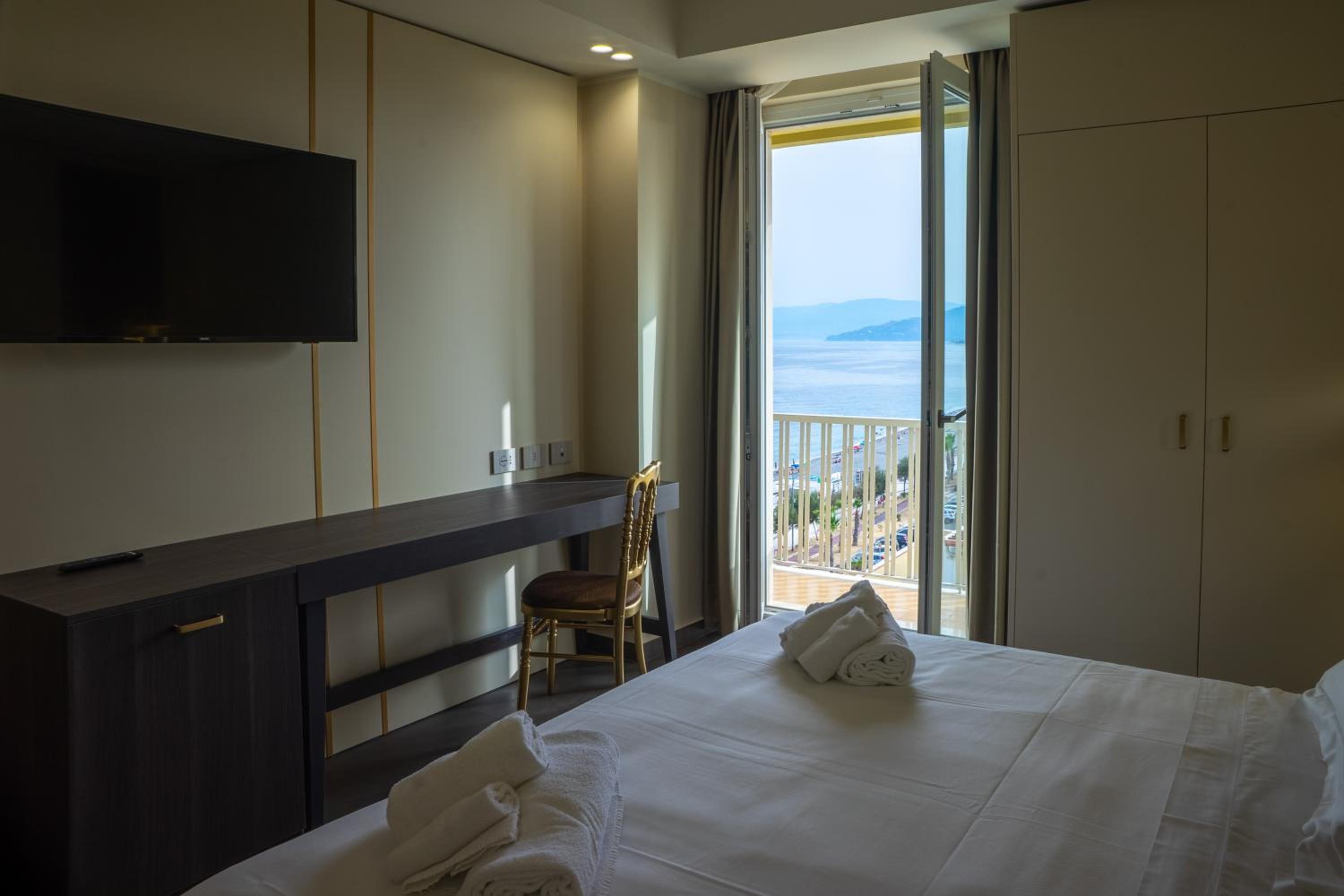 Superior Double Room - Photo 6