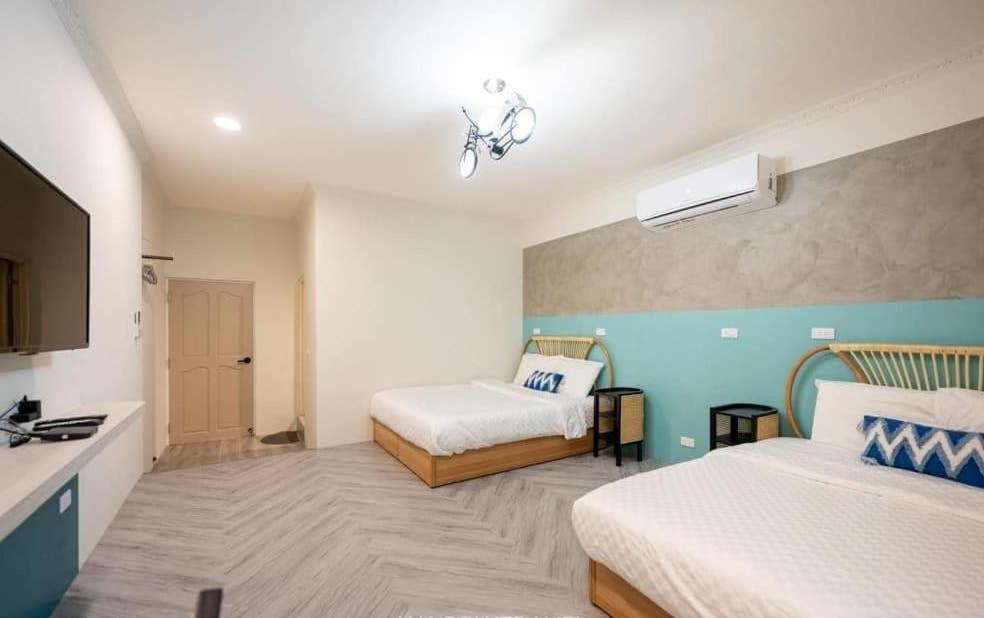 Quadruple Room with Private Bathroom photo 1
