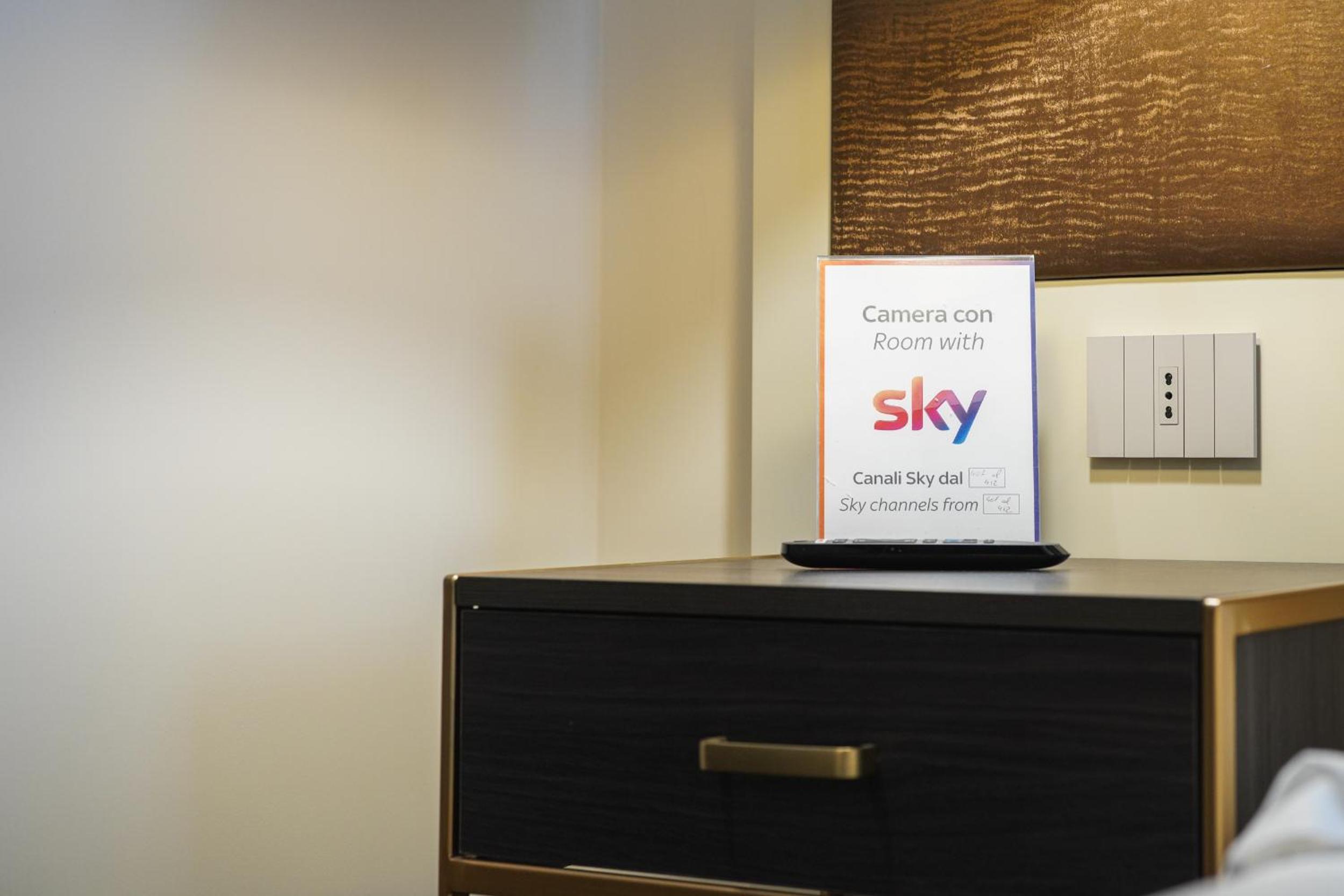 Junior Suite with Sea View - Photo 3