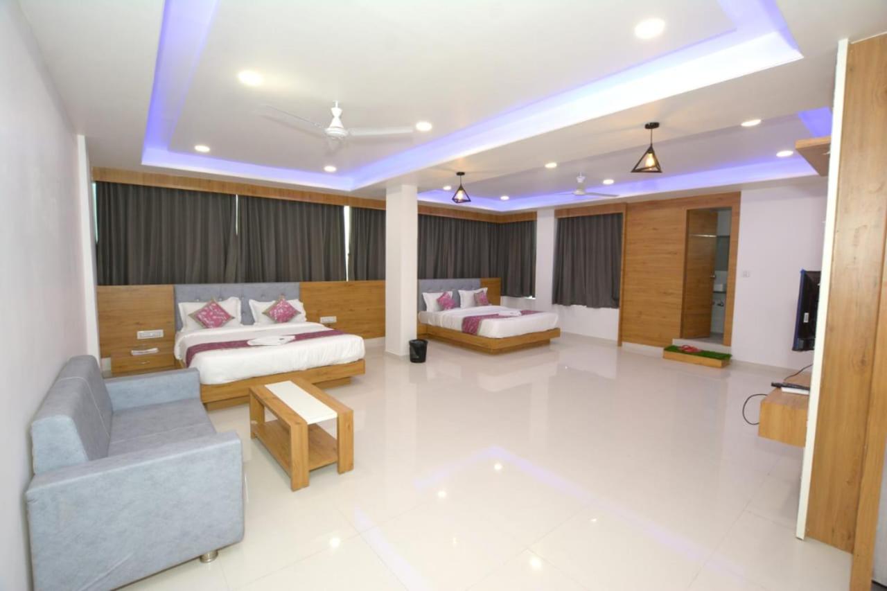 Deluxe Quadruple Room