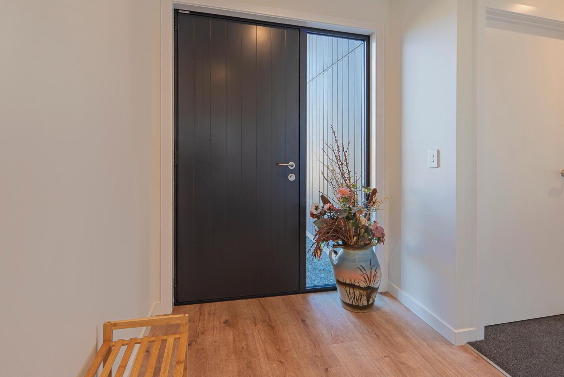 Three-Bedroom House photo 2