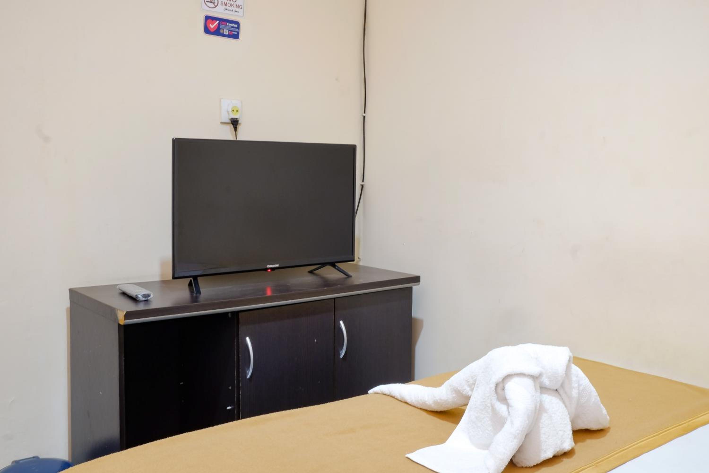 Economy Twin Room - Photo 1