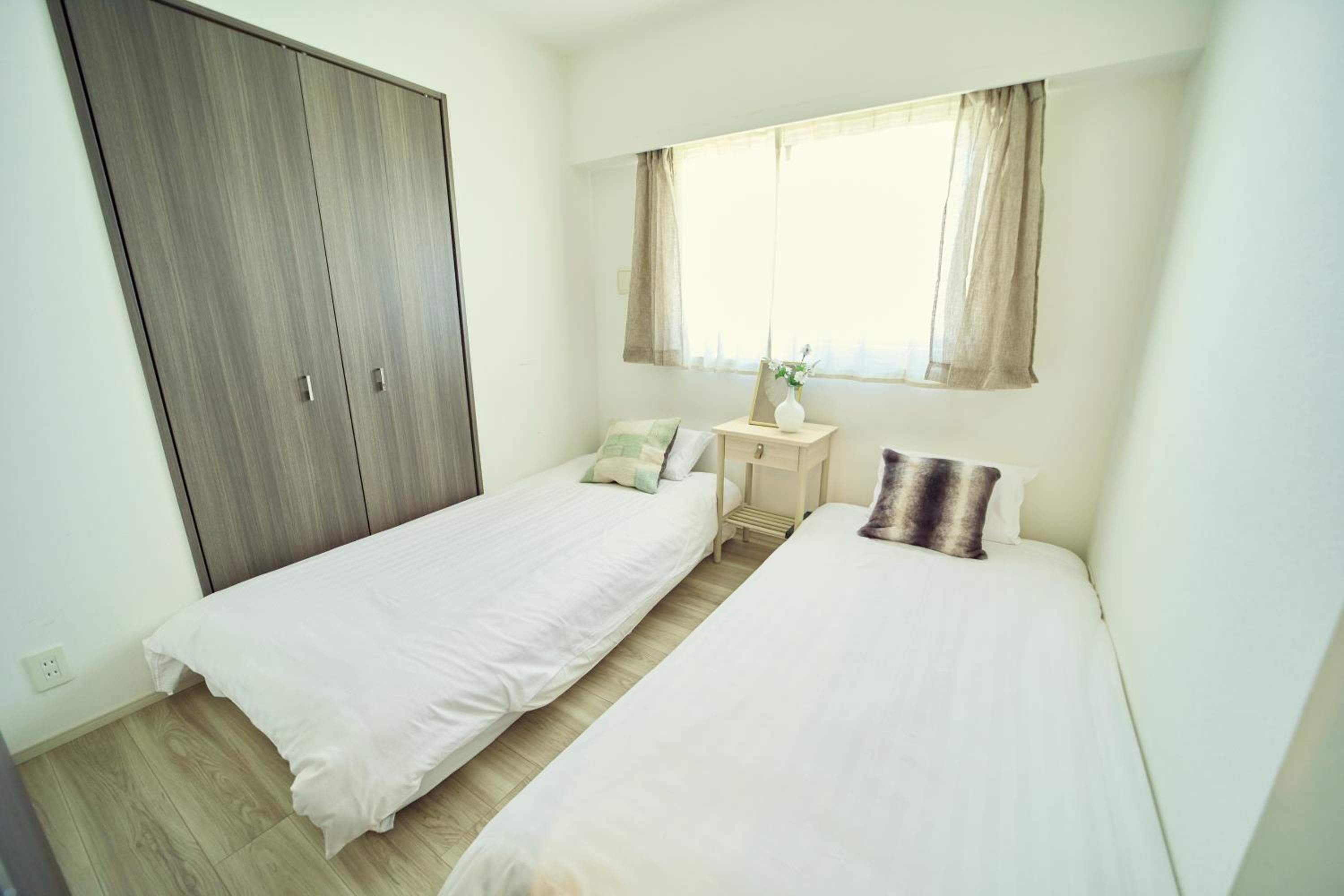 Apartment photo 2