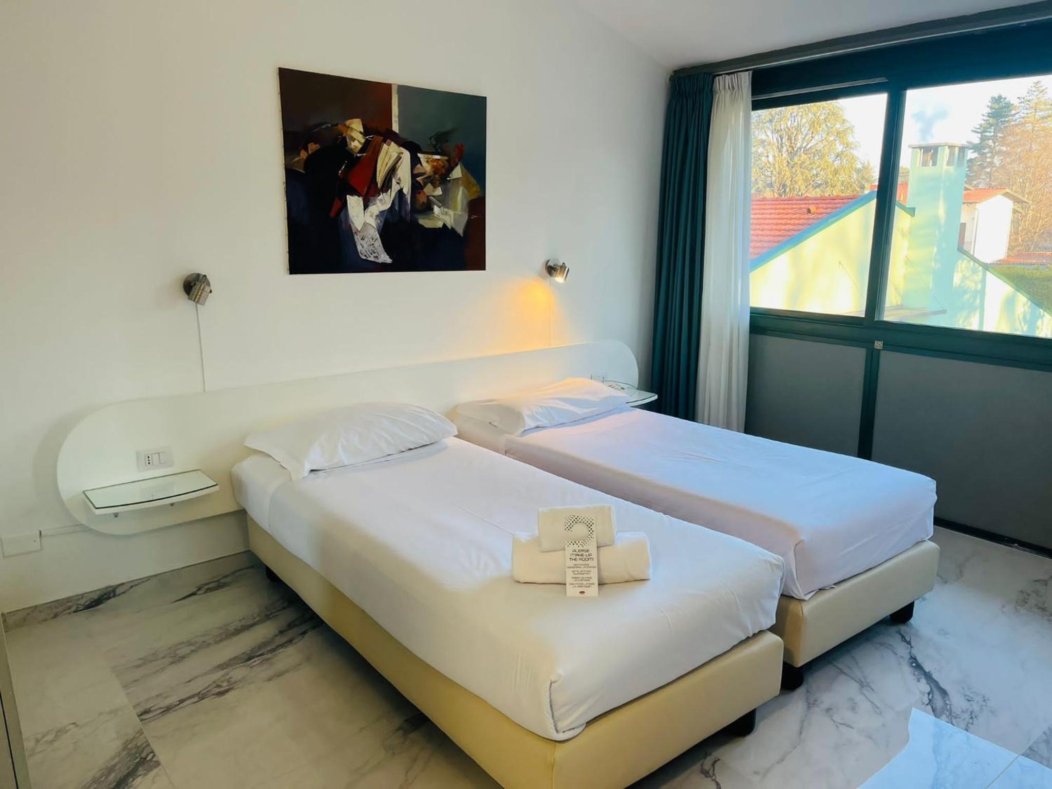 Classic Double Room - Photo 12
