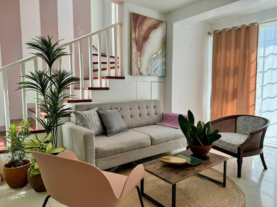 Three-Bedroom House photo 1