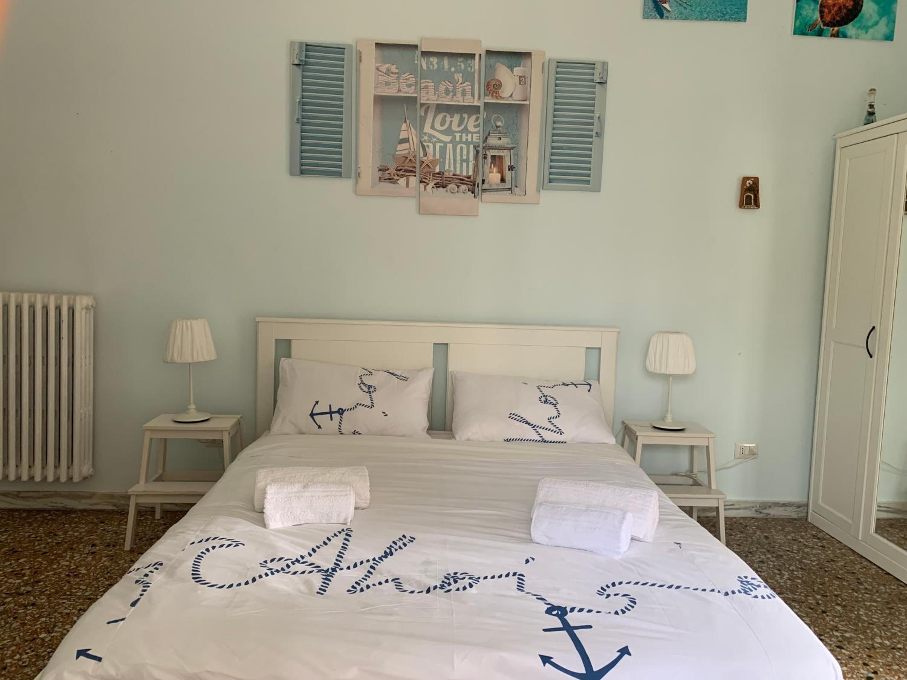 Queen Room with Shared Bathroom