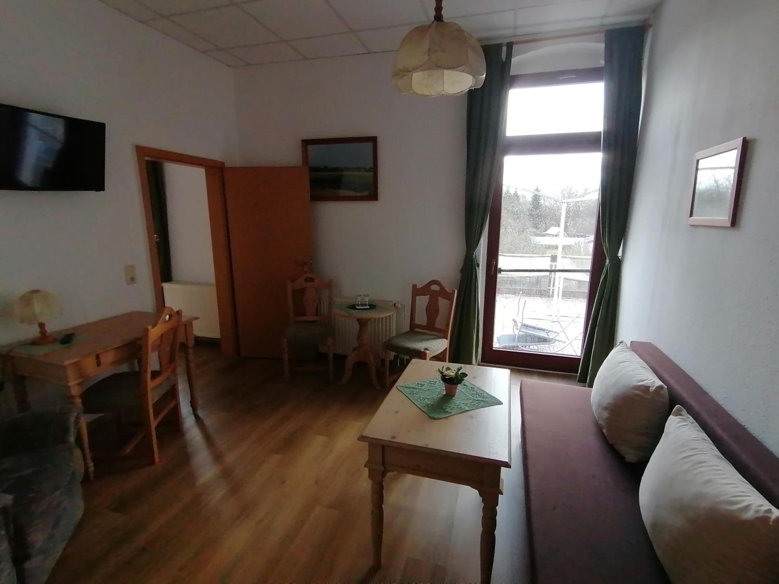 Apartment with Terrace - Photo 2