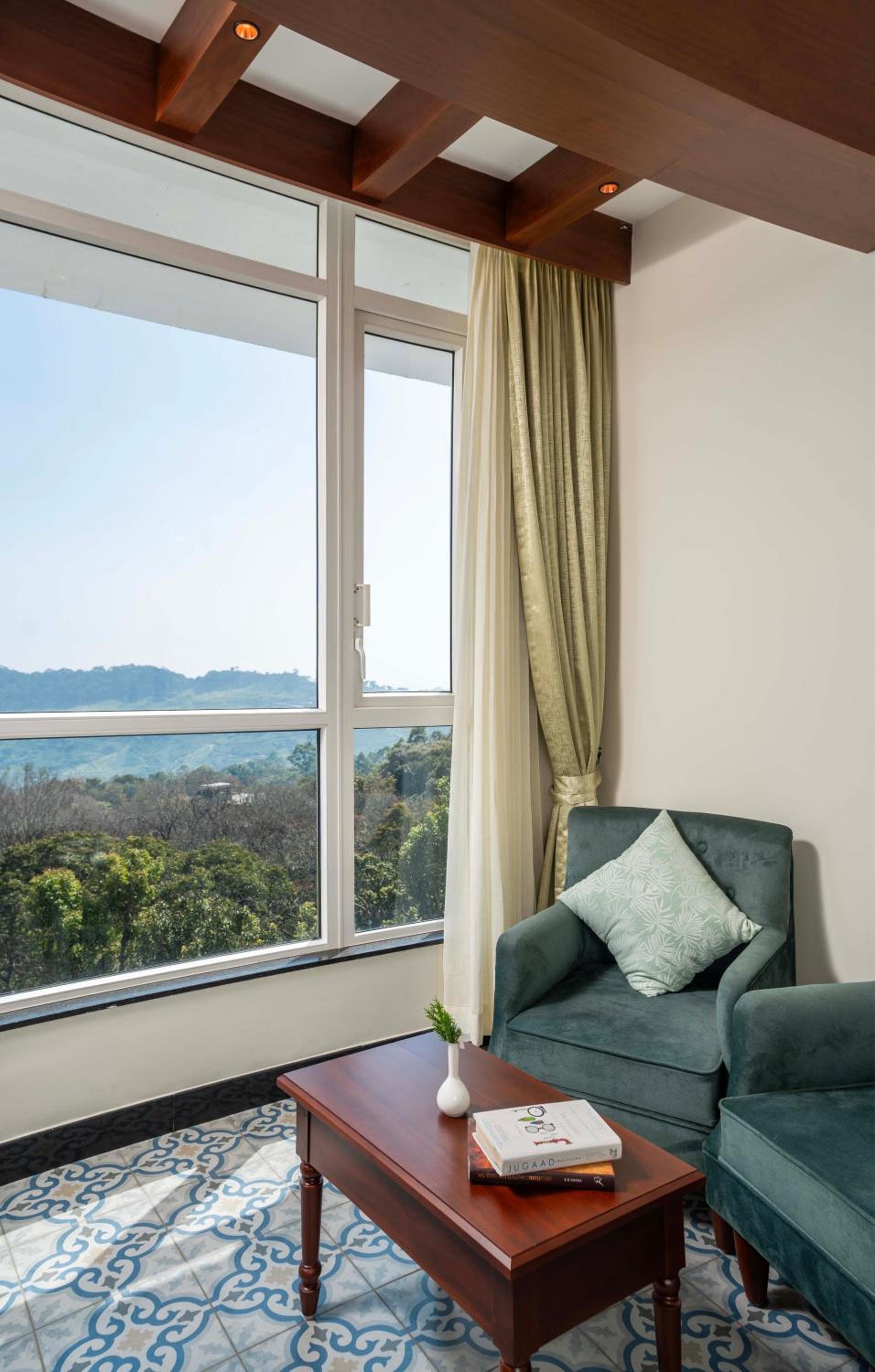 Deluxe Double or Twin Room with Mountain View photo 3