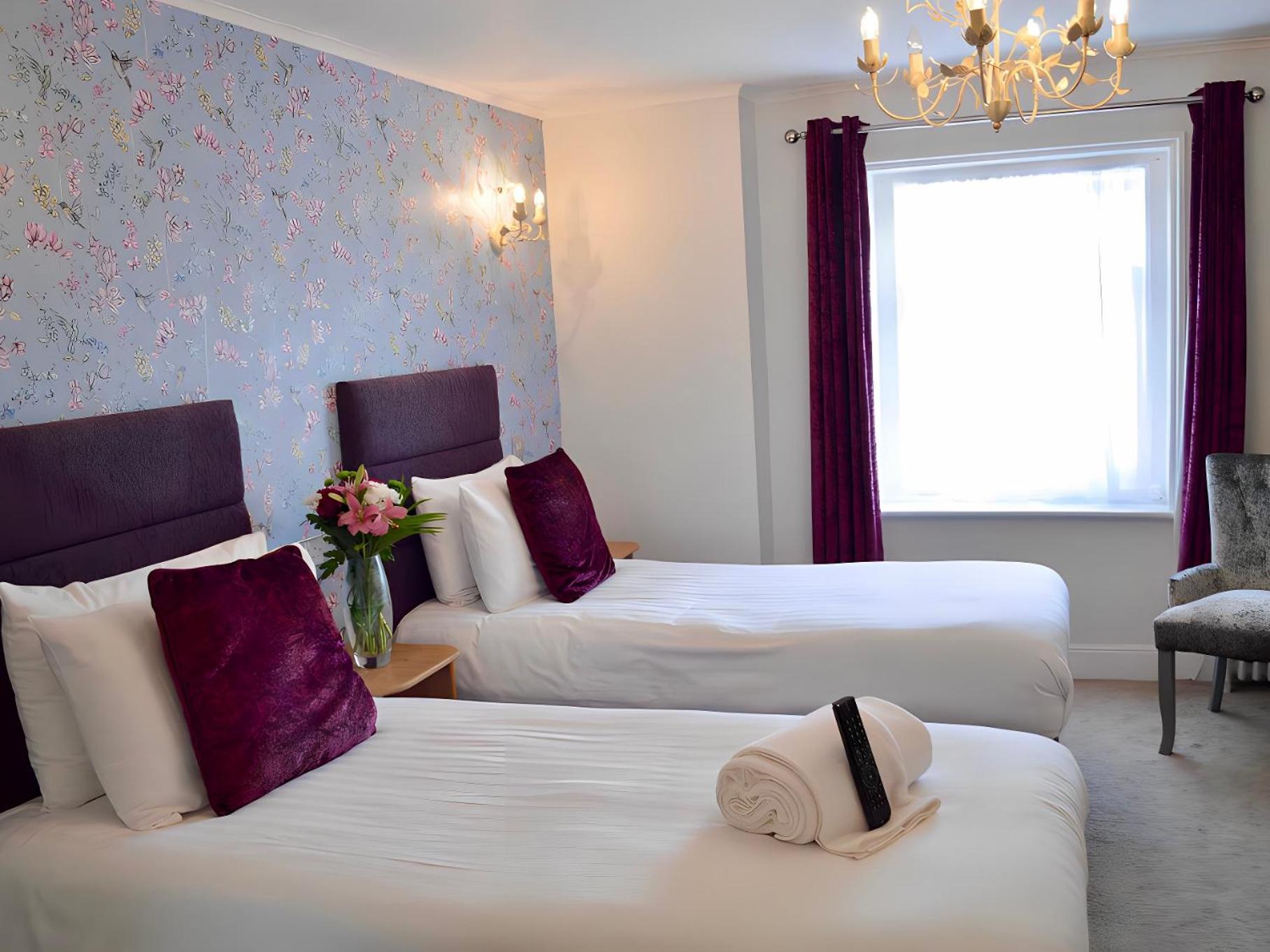 Twin Room - Photo 4