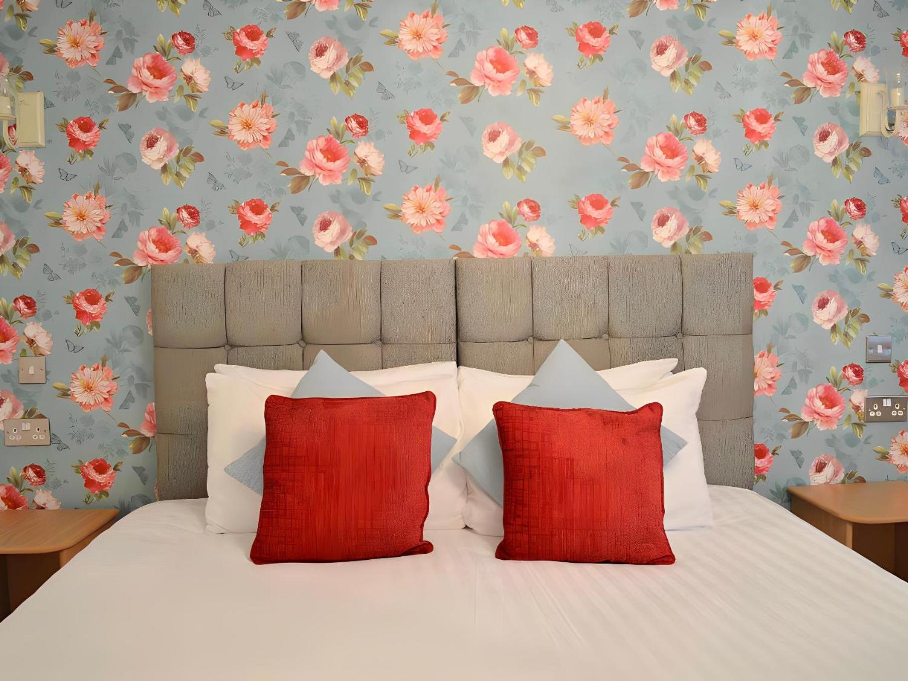 Double Room - Photo 5