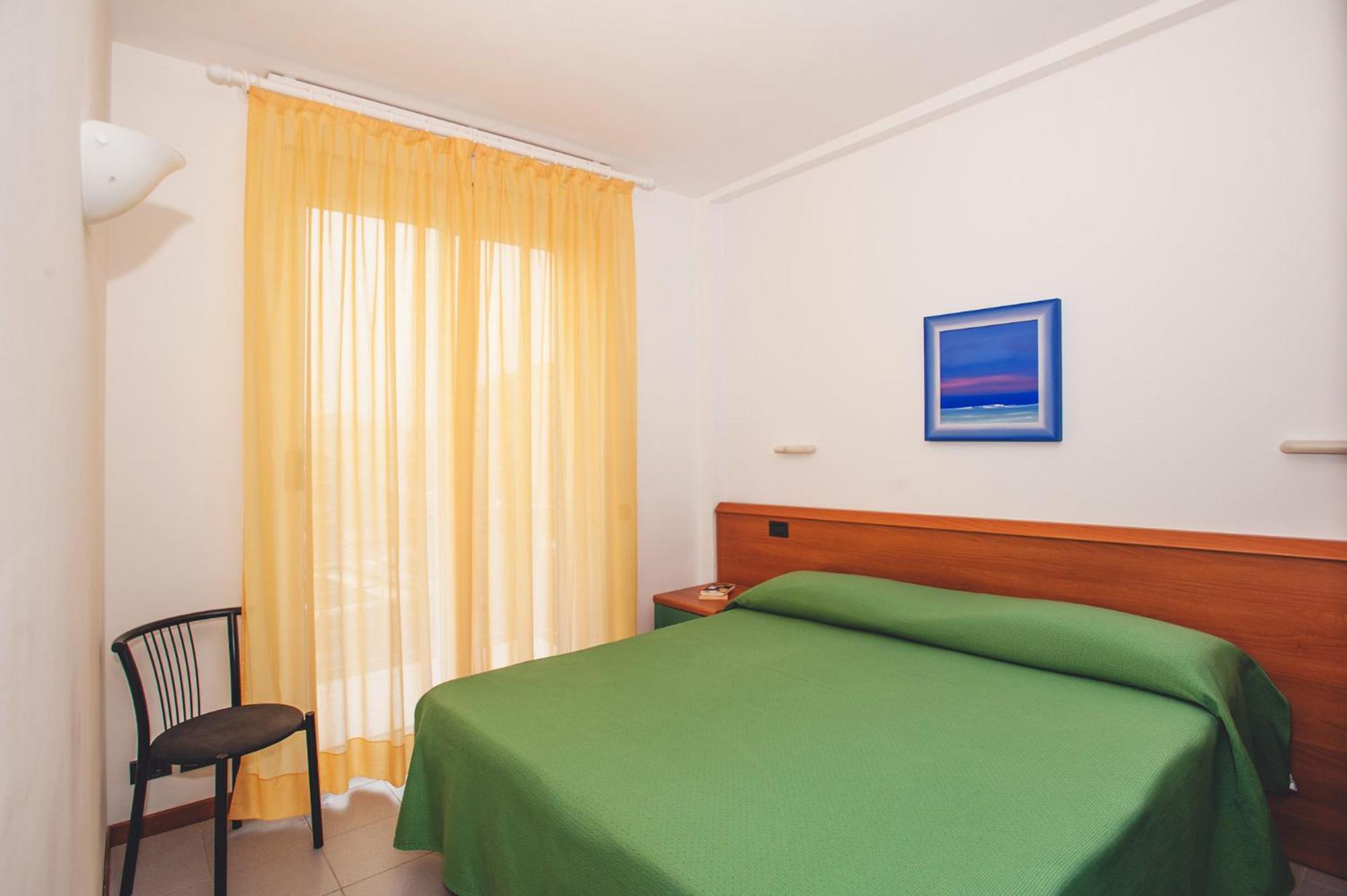 Standard One-Bedroom Apartment photo 2