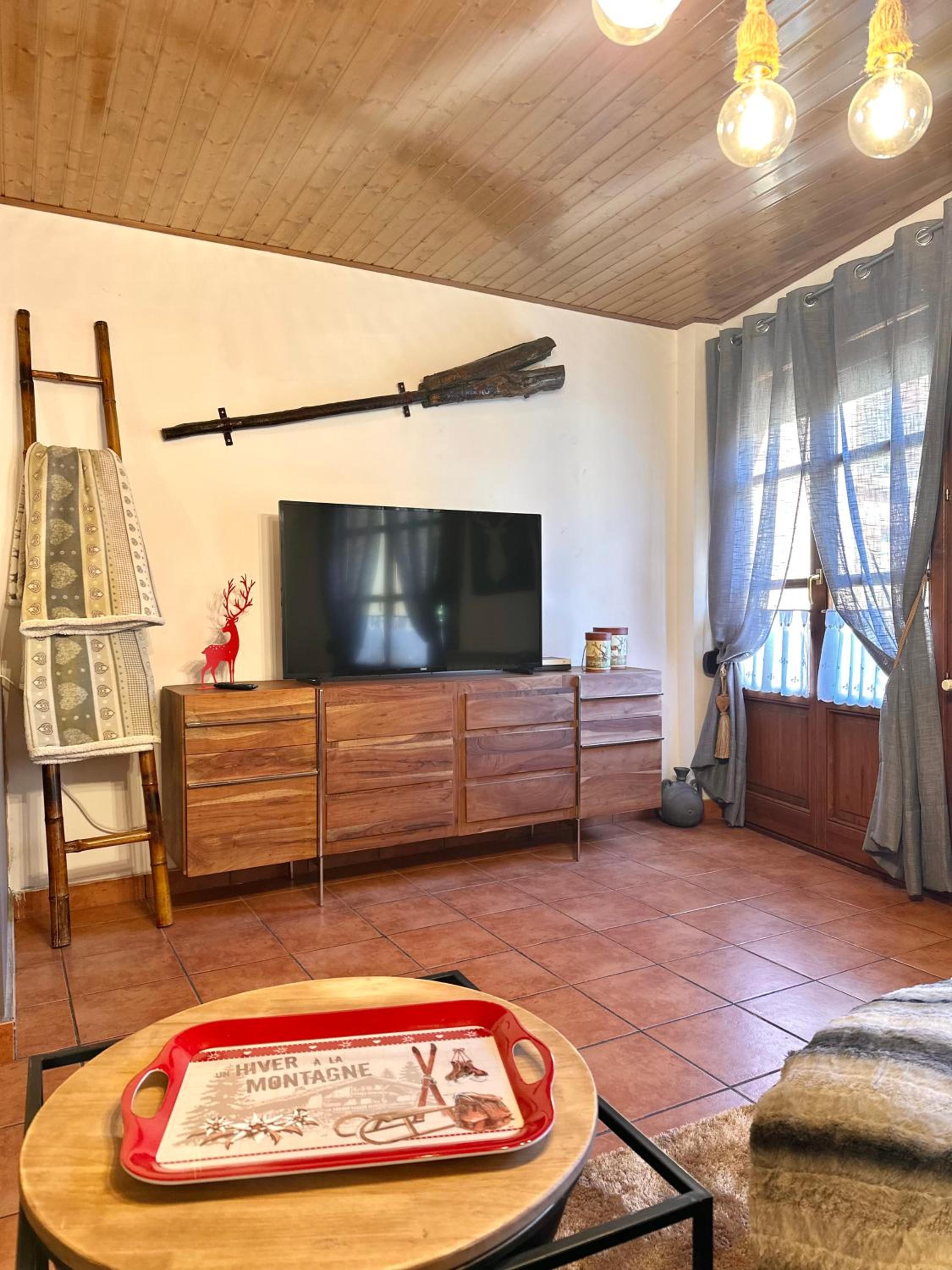 Two-Bedroom Apartment - Photo 15