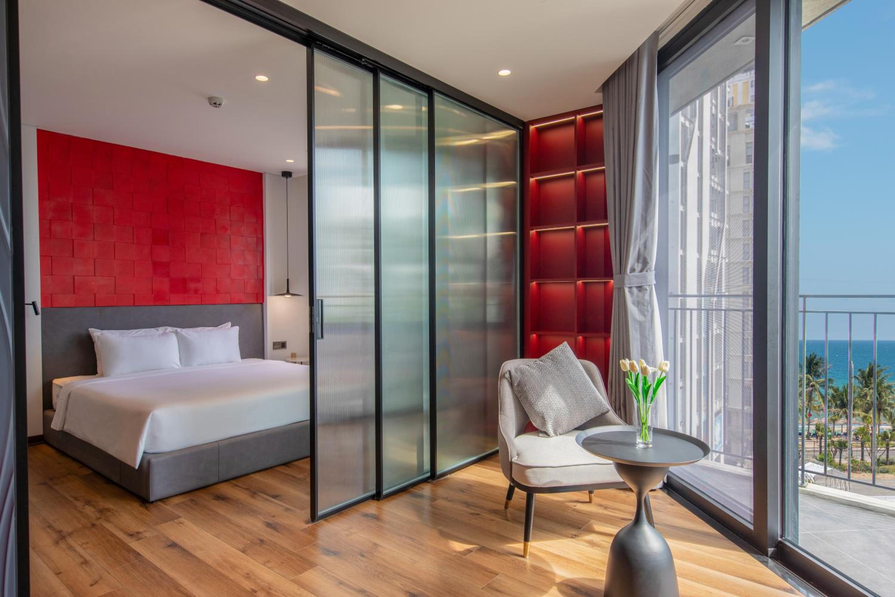 Apartment with Sea View - Photo 4