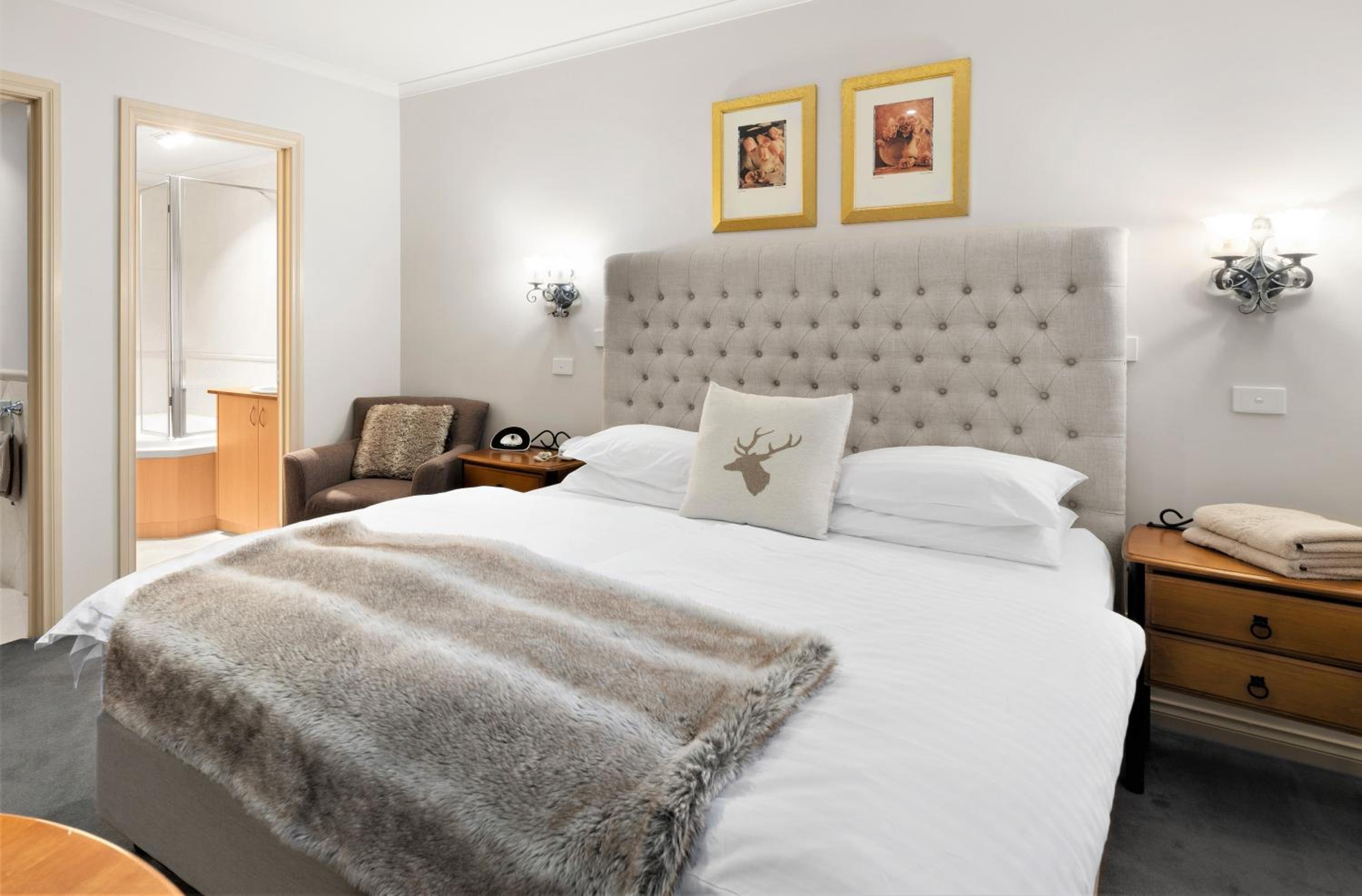 Alpine King Room photo 1