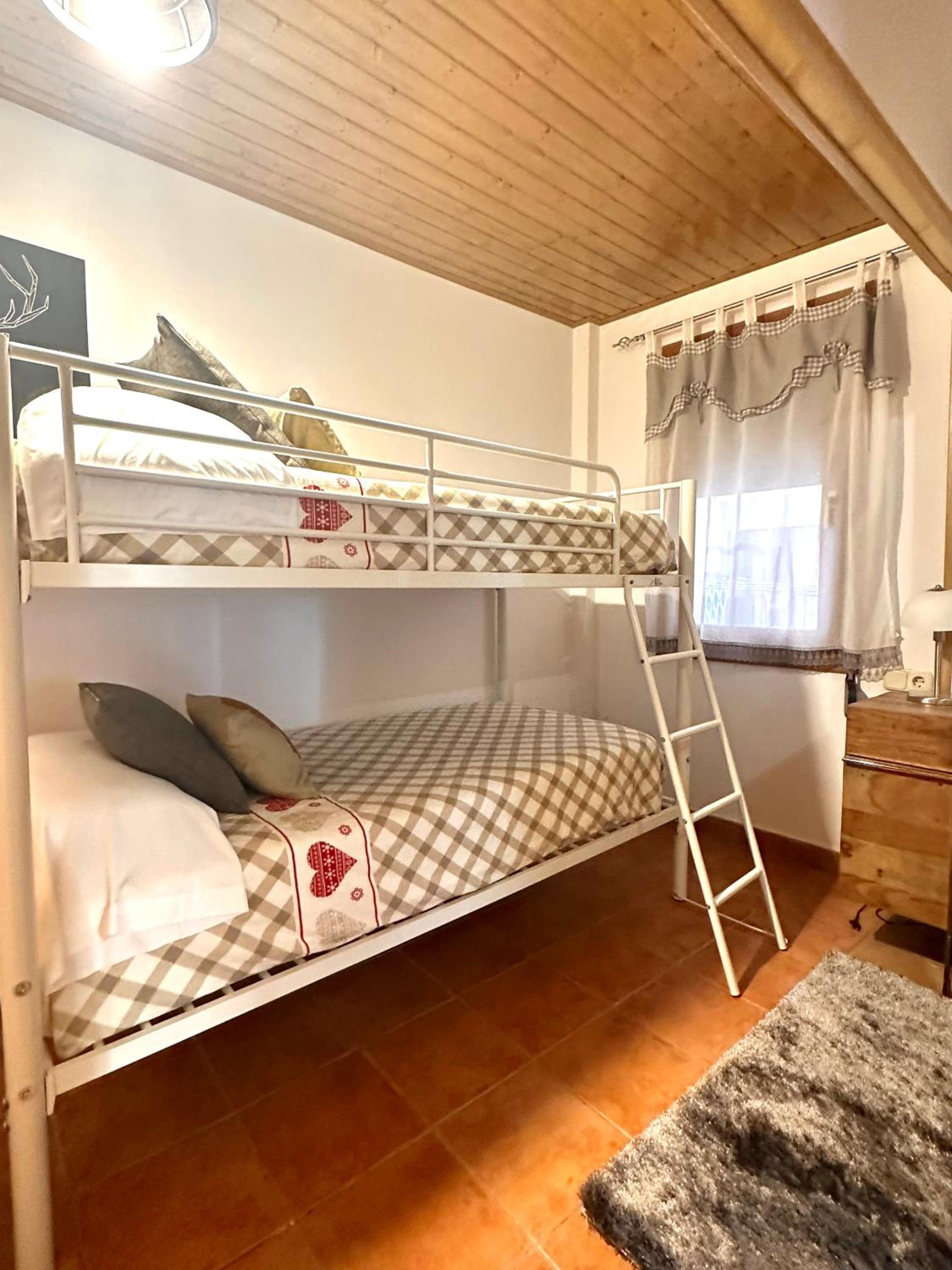 Two-Bedroom Apartment - Photo 14