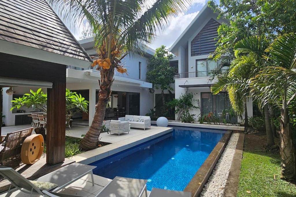Villa photo 1