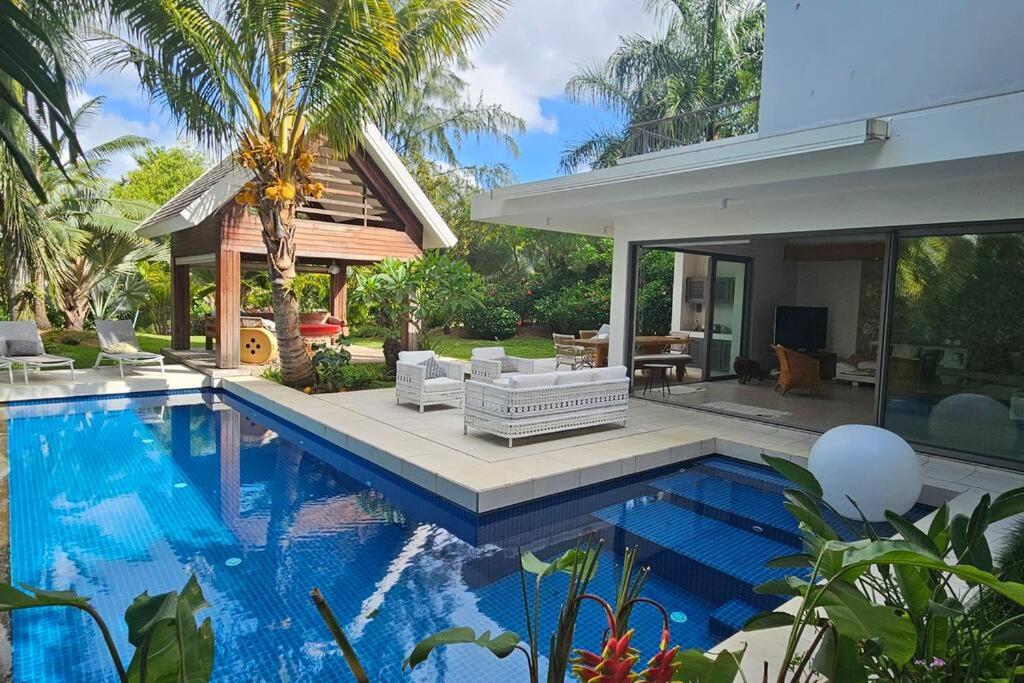 Villa photo 2
