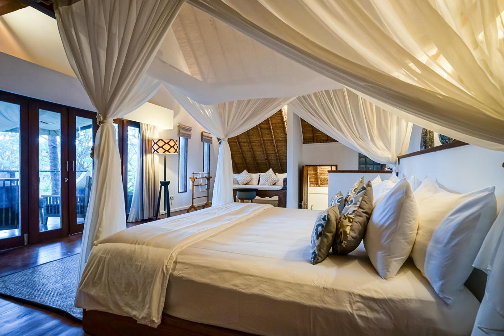Two-Bedroom Oceanside Villa - Photo 4