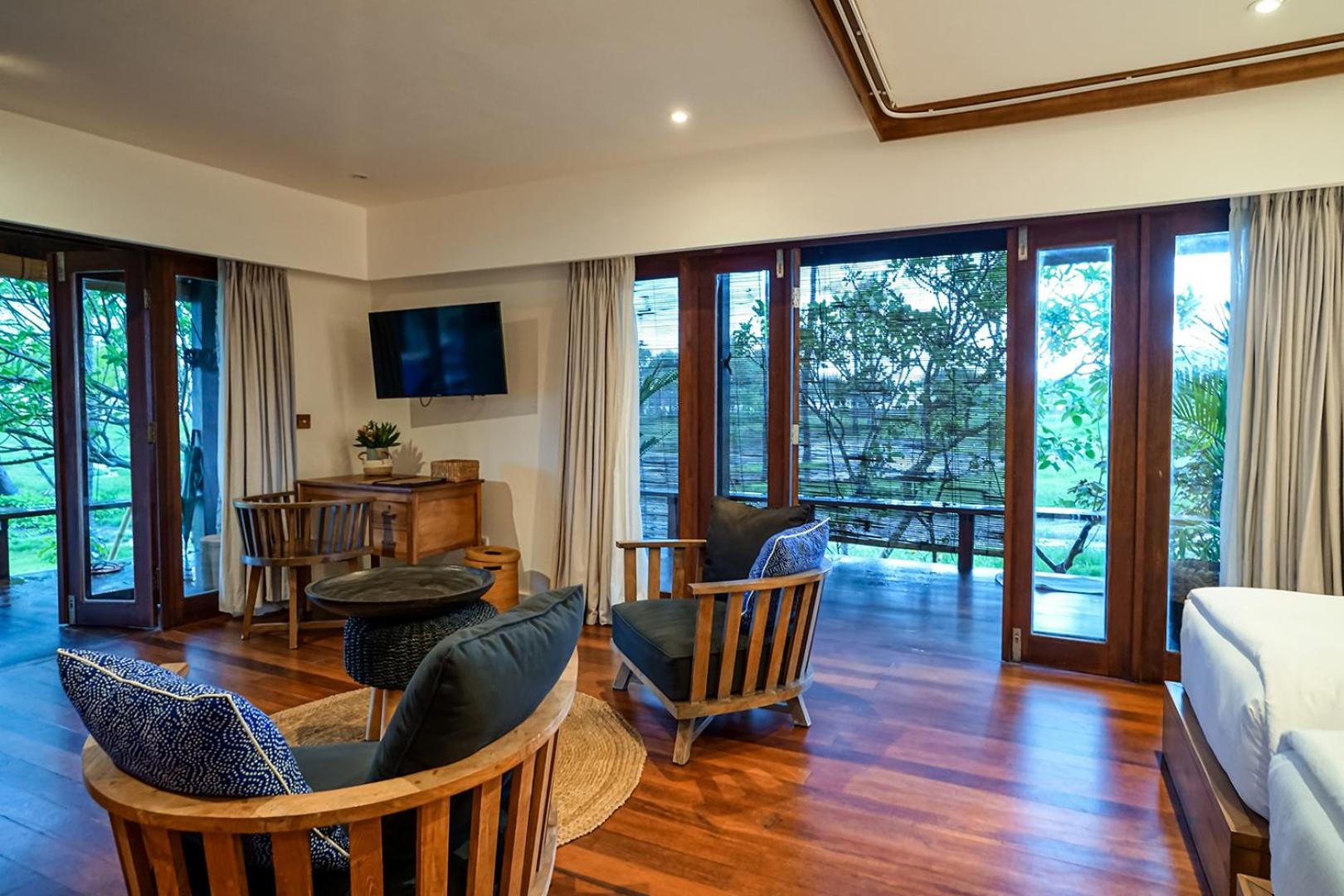 Two-Bedroom Oceanside Villa - Photo 7