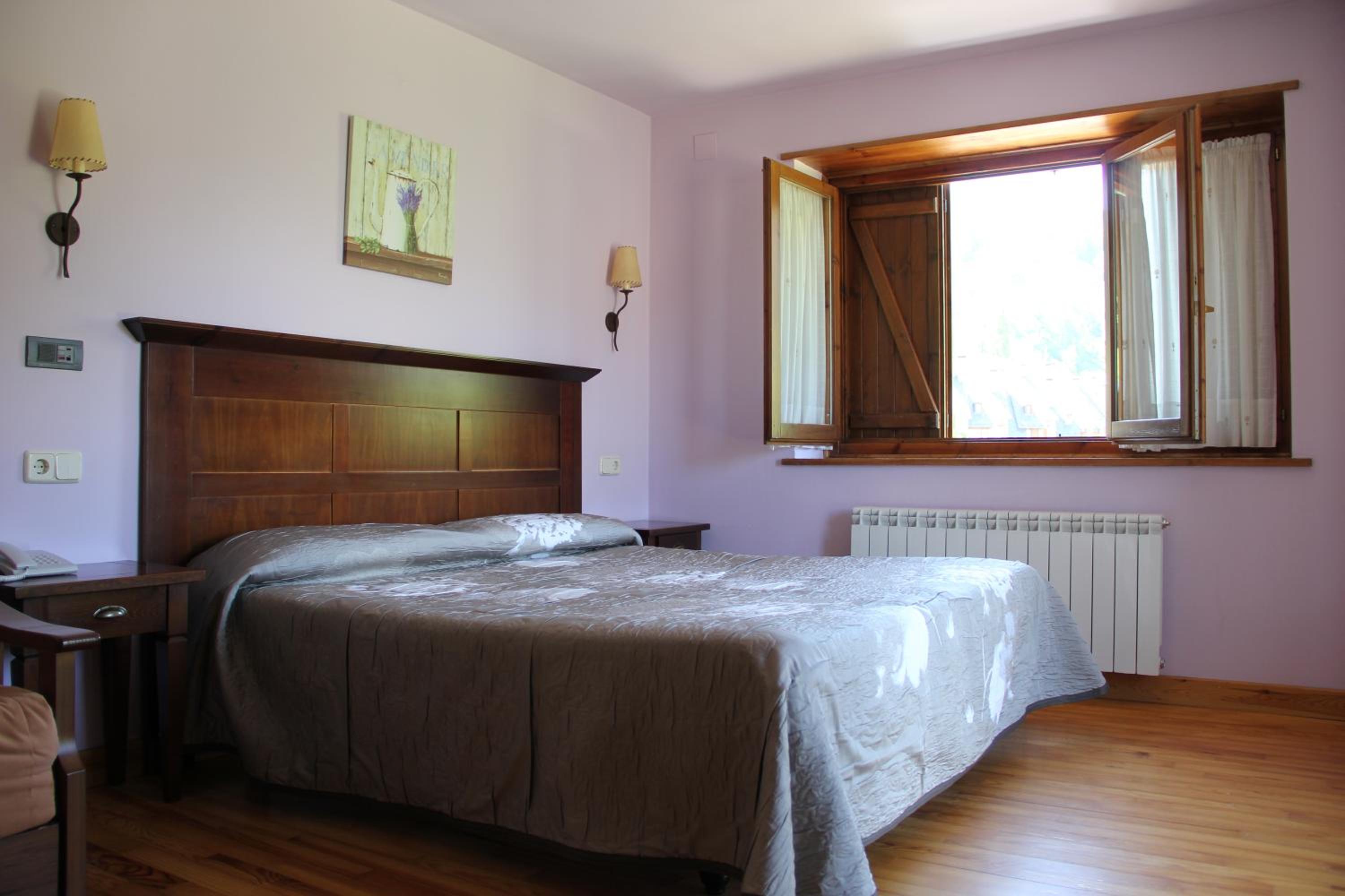 Basic Triple Room photo 2