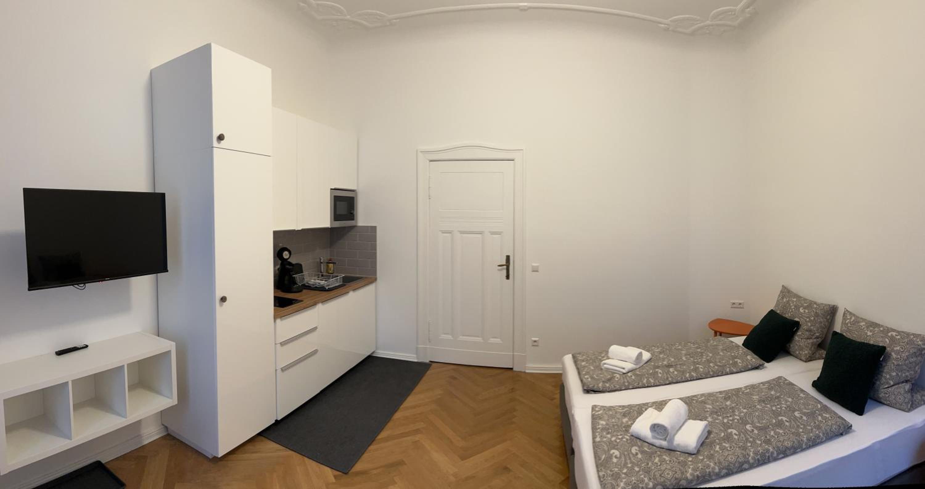 Studio Apartment photo 1