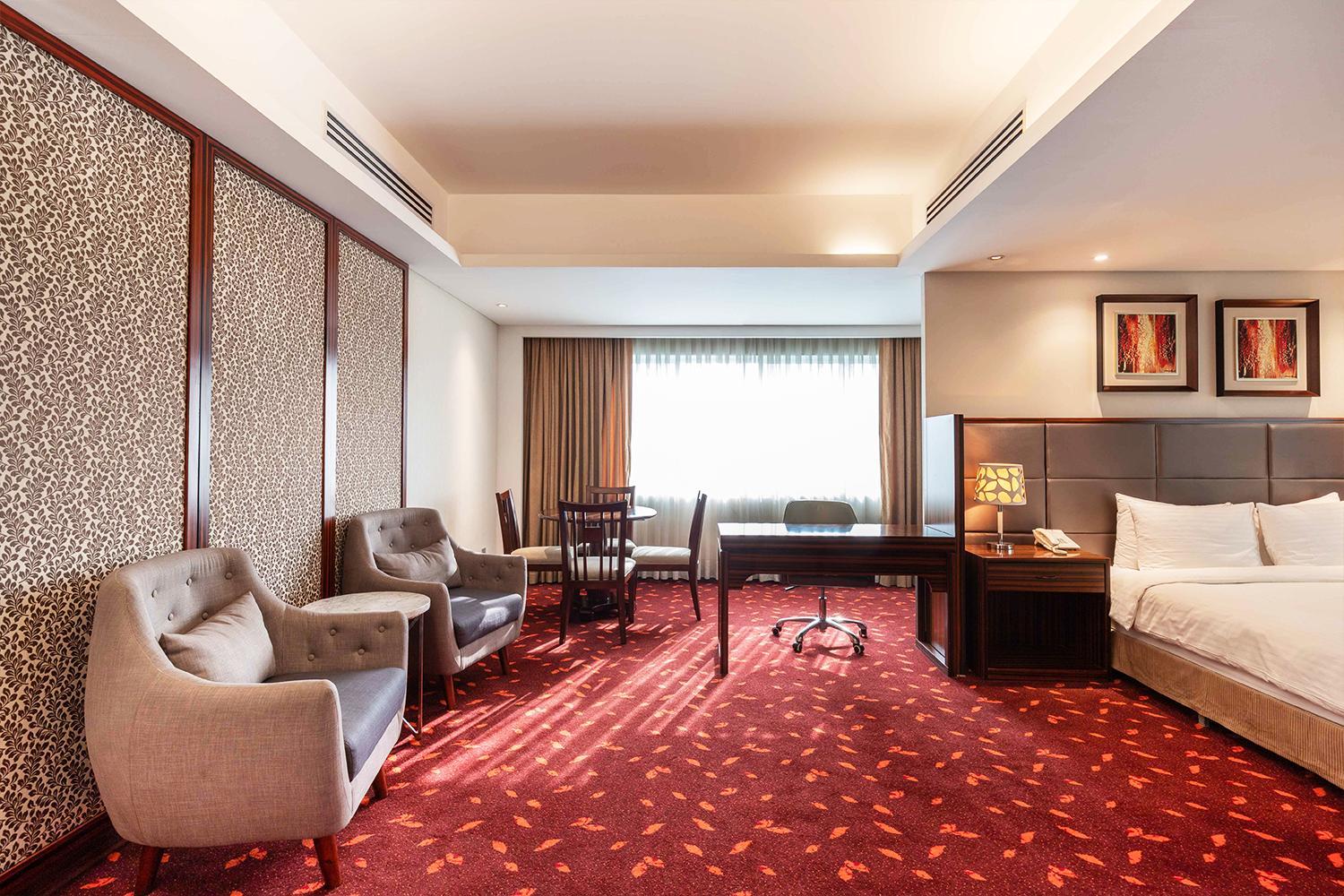 Executive Suite photo 2