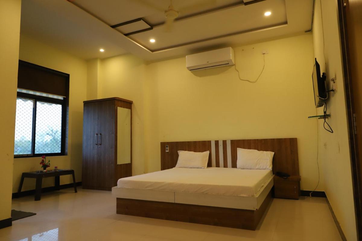 Comfort Triple Room with Shower