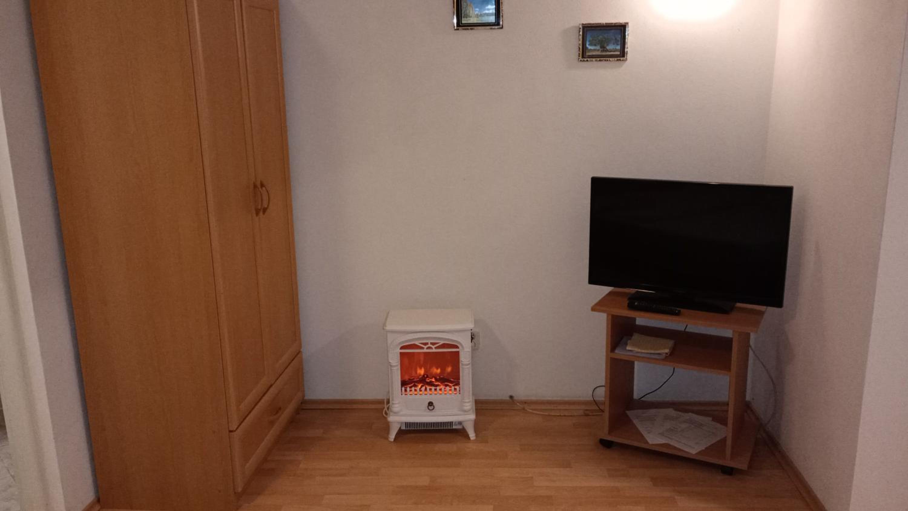 Deluxe Double Room with Extra Bed - Photo 1