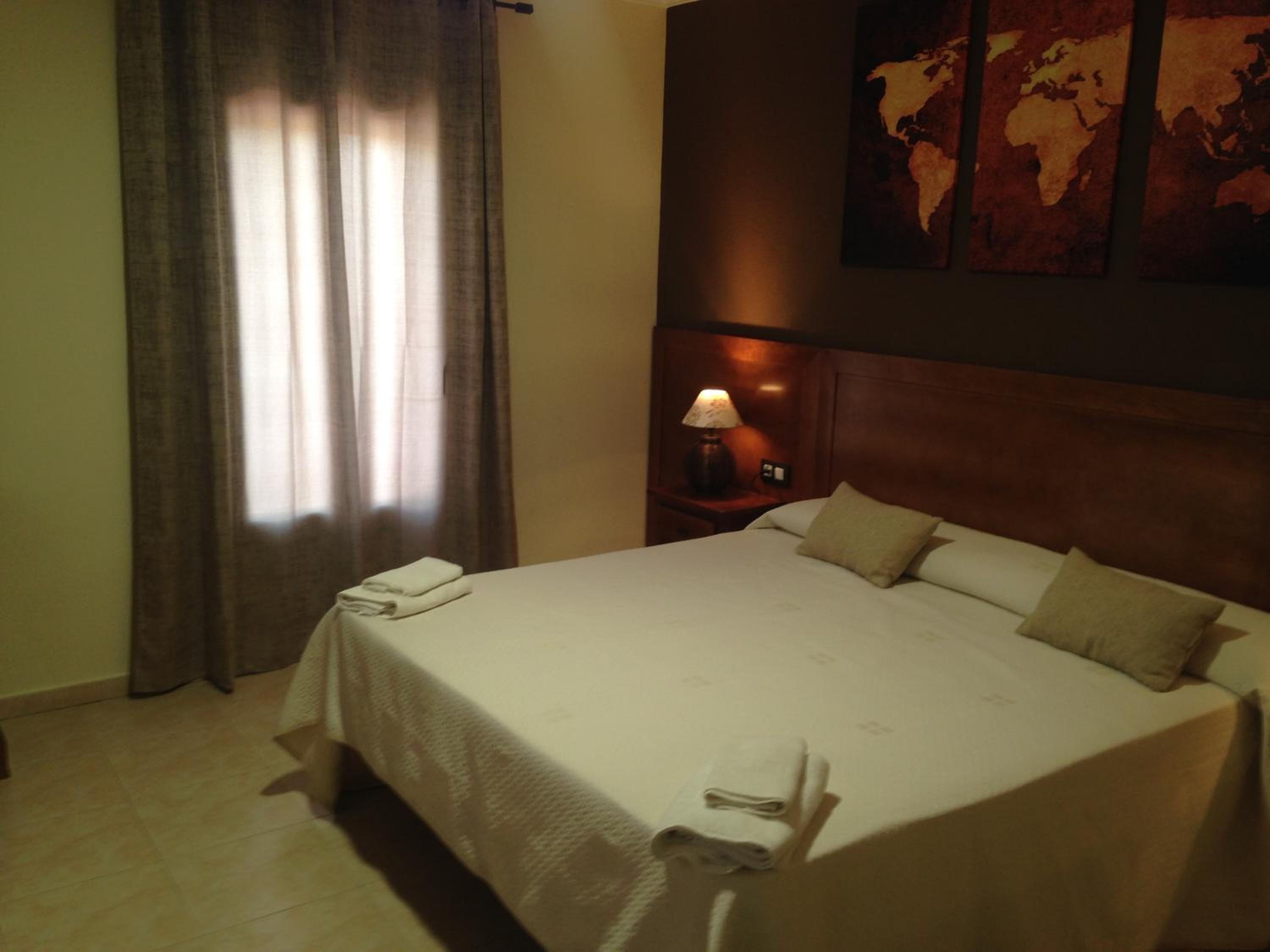 King Room with Balcony - Photo 1