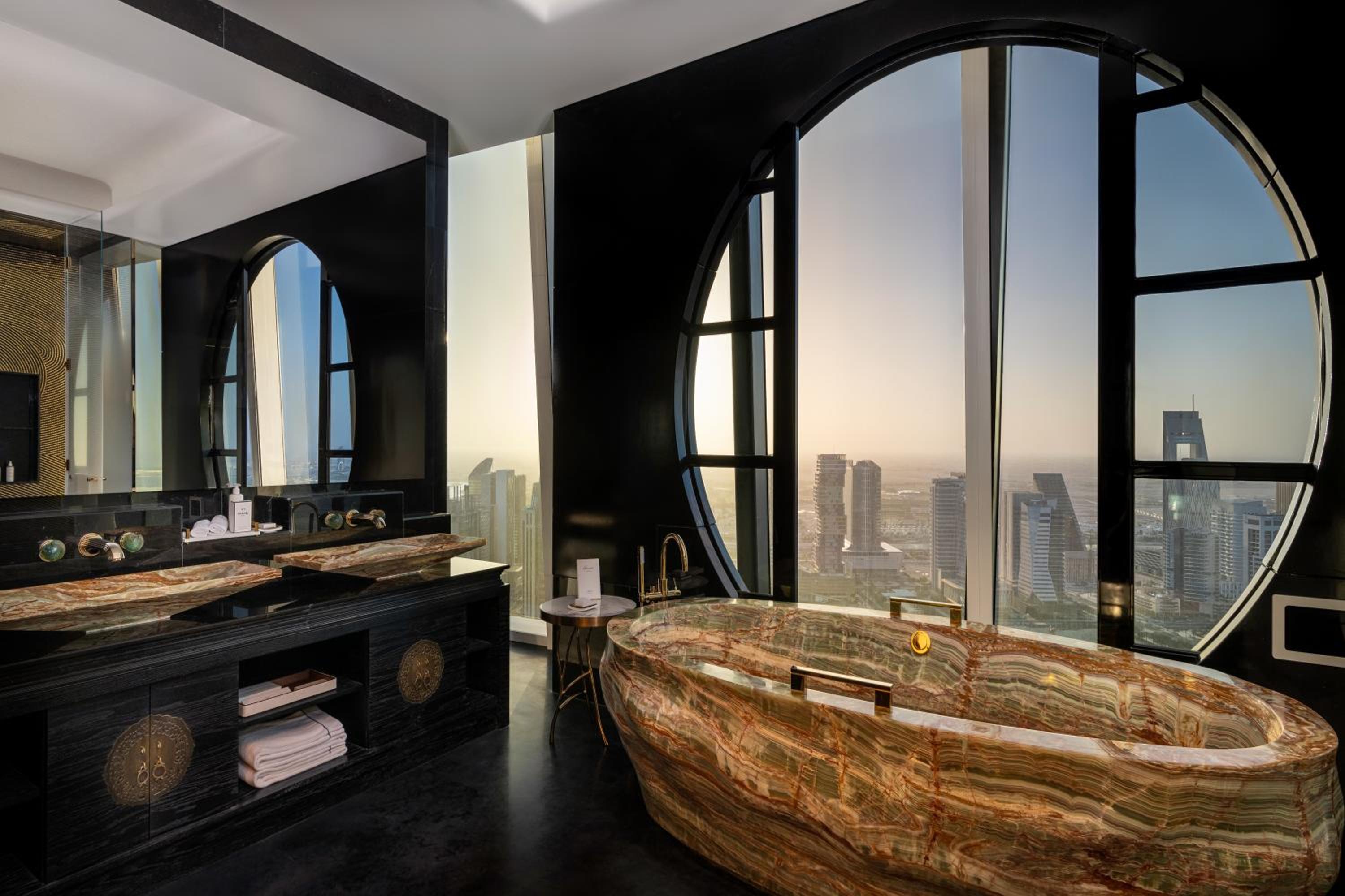 Two-Bedroom Suite - Photo 7