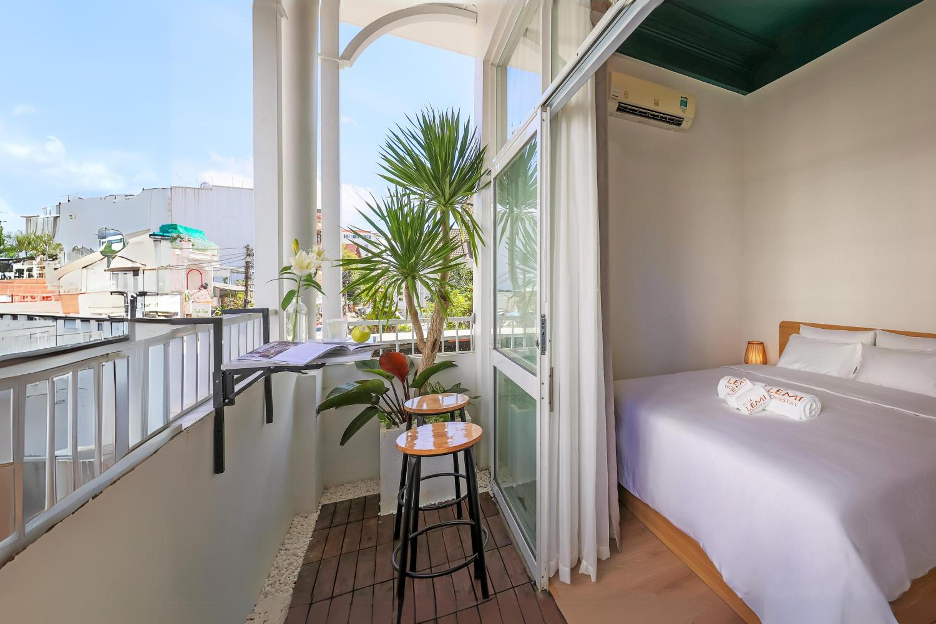 Deluxe Double Room with Balcony photo 1