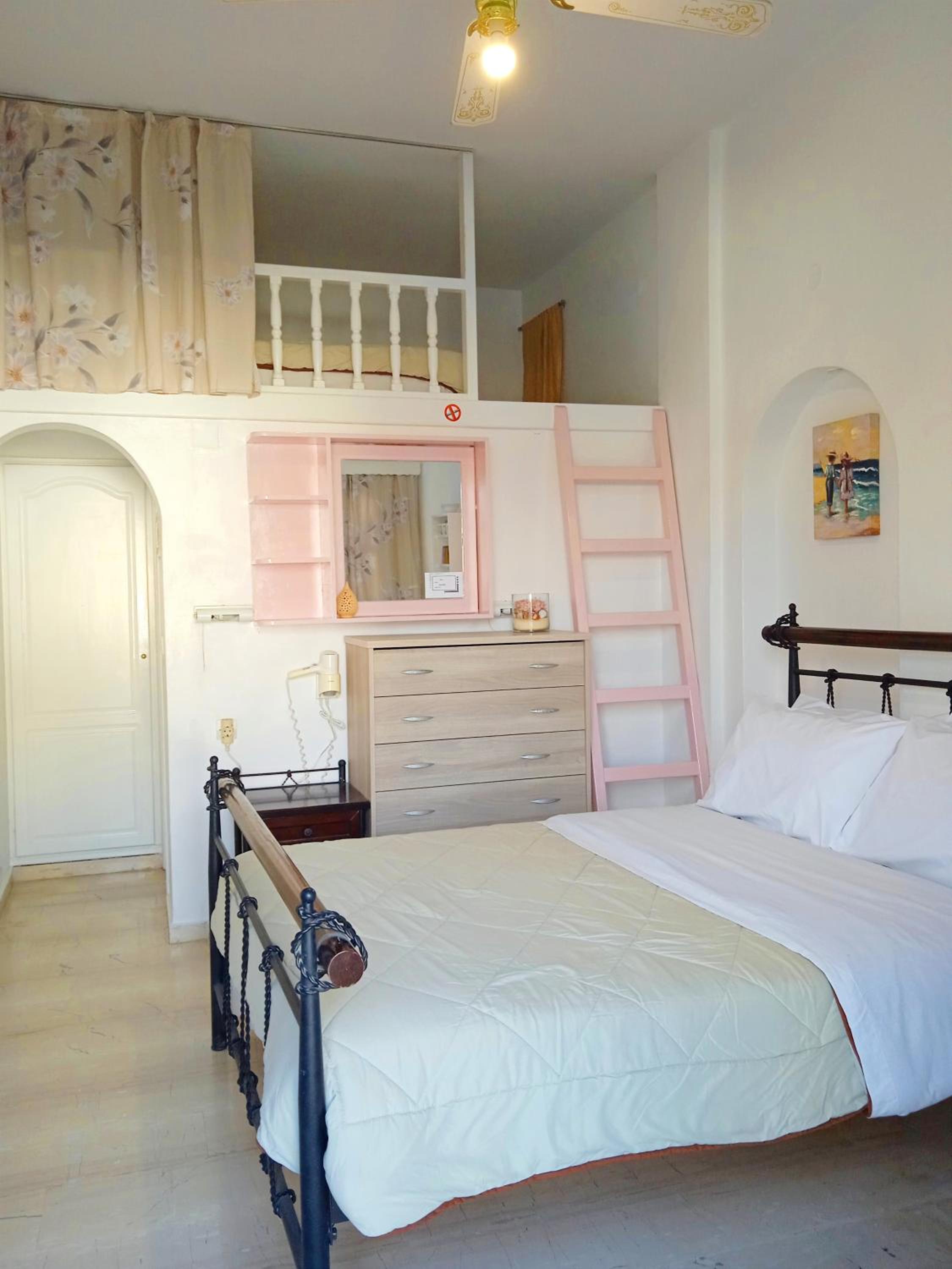 Quadruple Room with Terrace