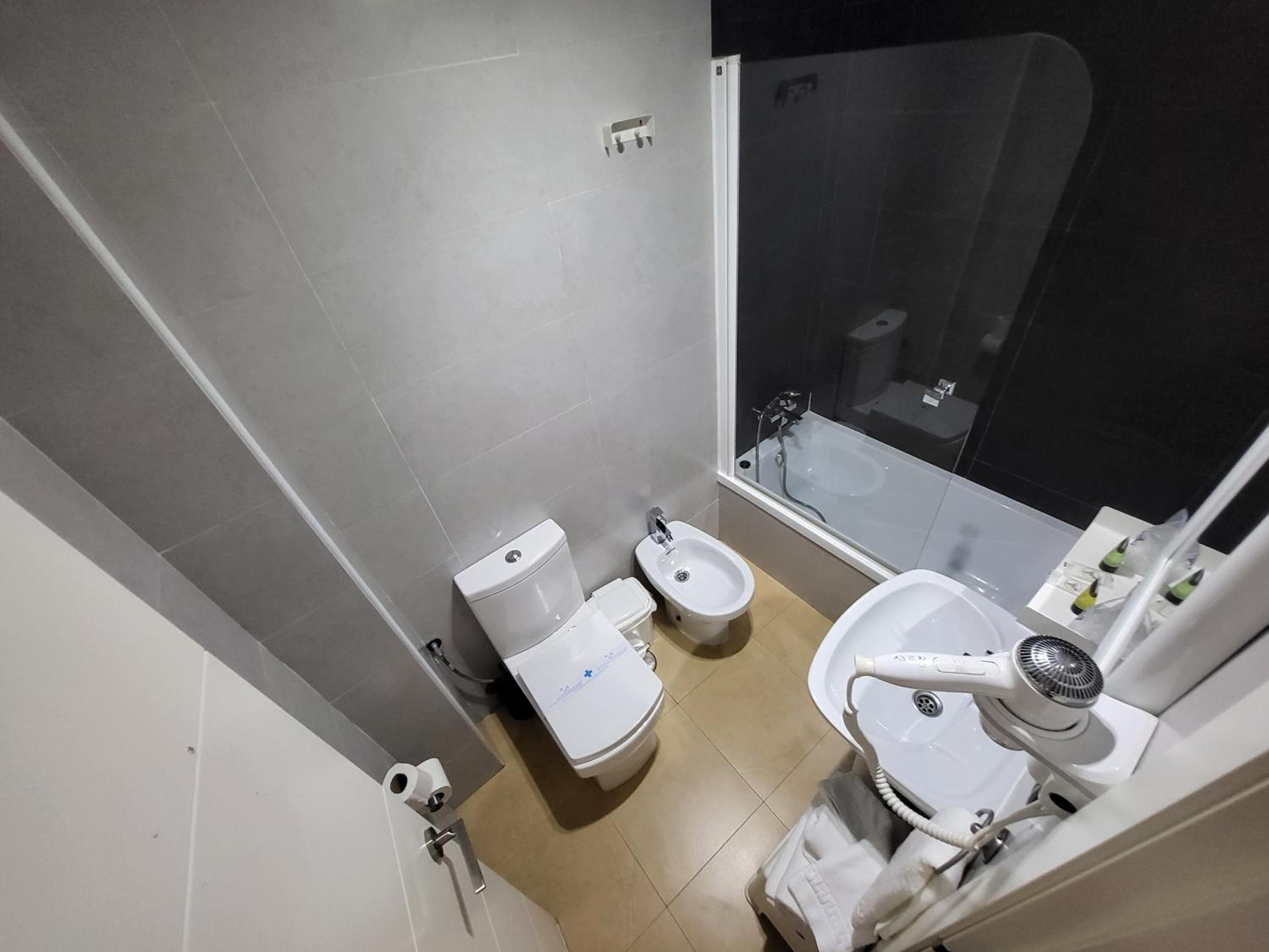 Basic Double Room - Ground Floor photo 3