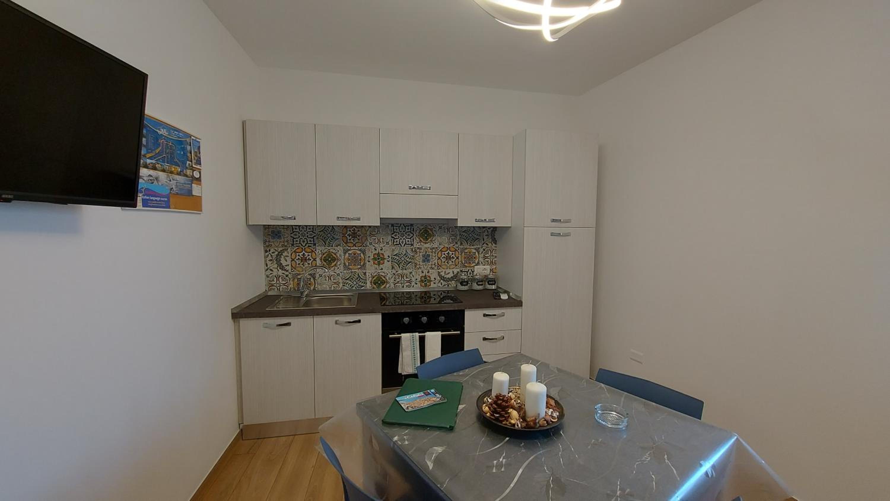 One-Bedroom House - Photo 12
