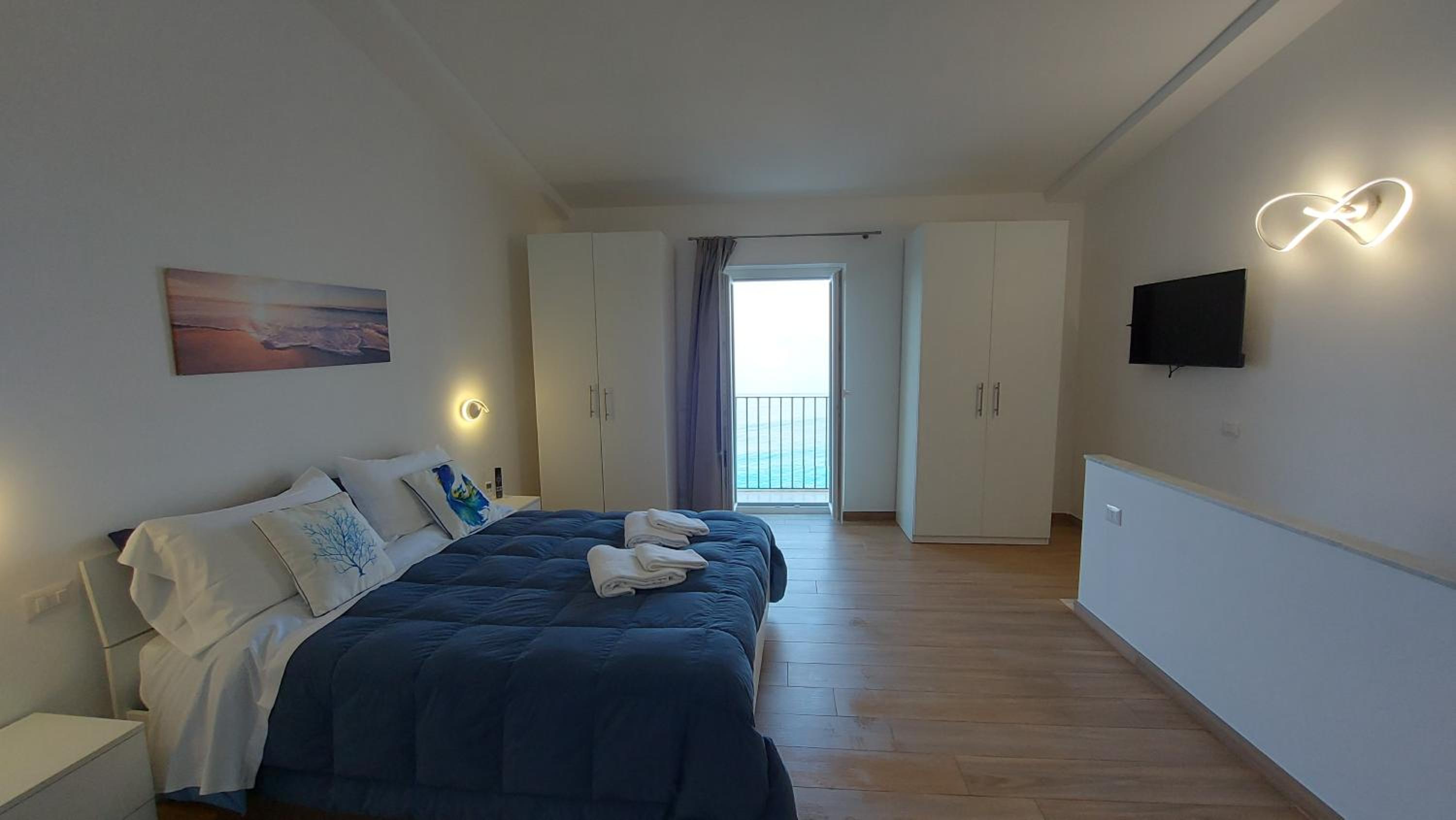 One-Bedroom House - Photo 14