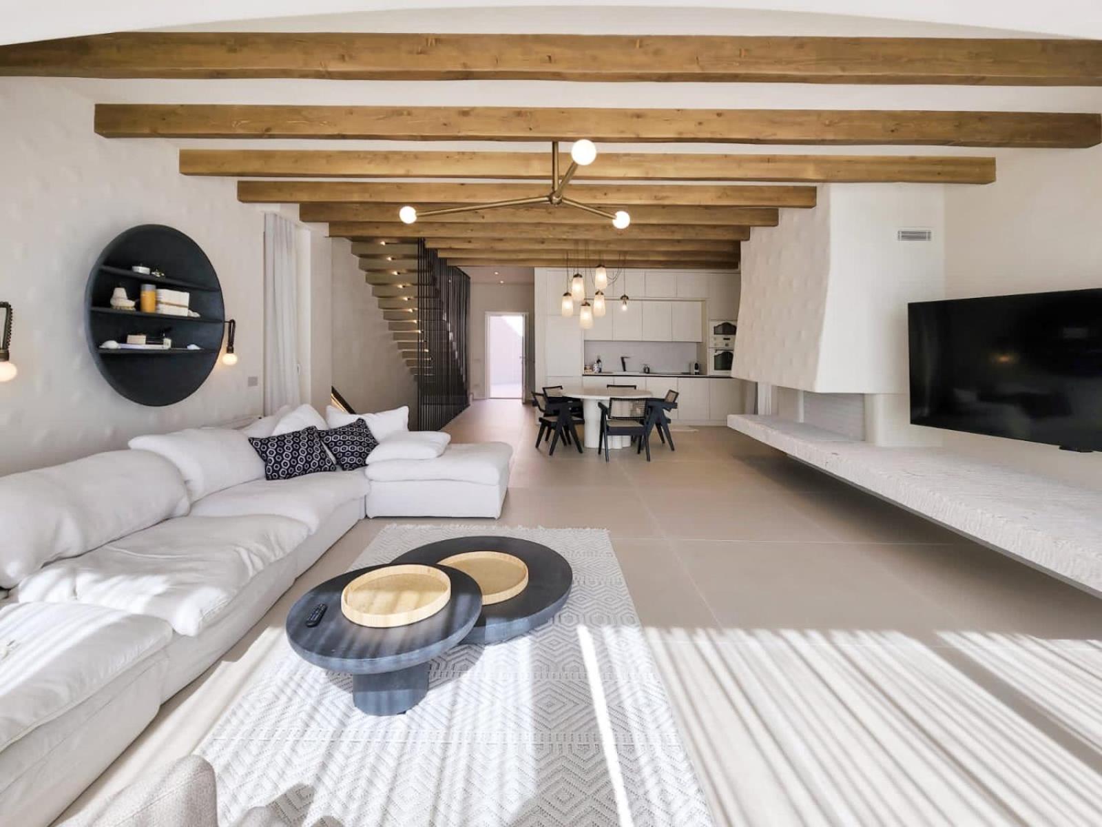 Villa photo 1