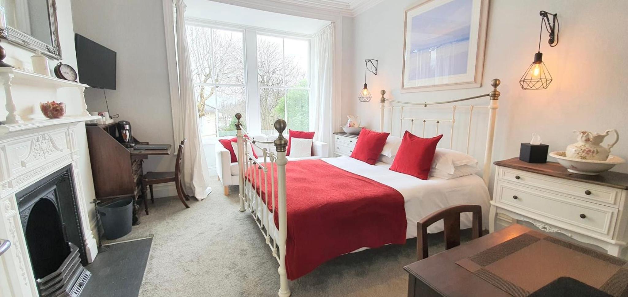 Deluxe King Room photo 1