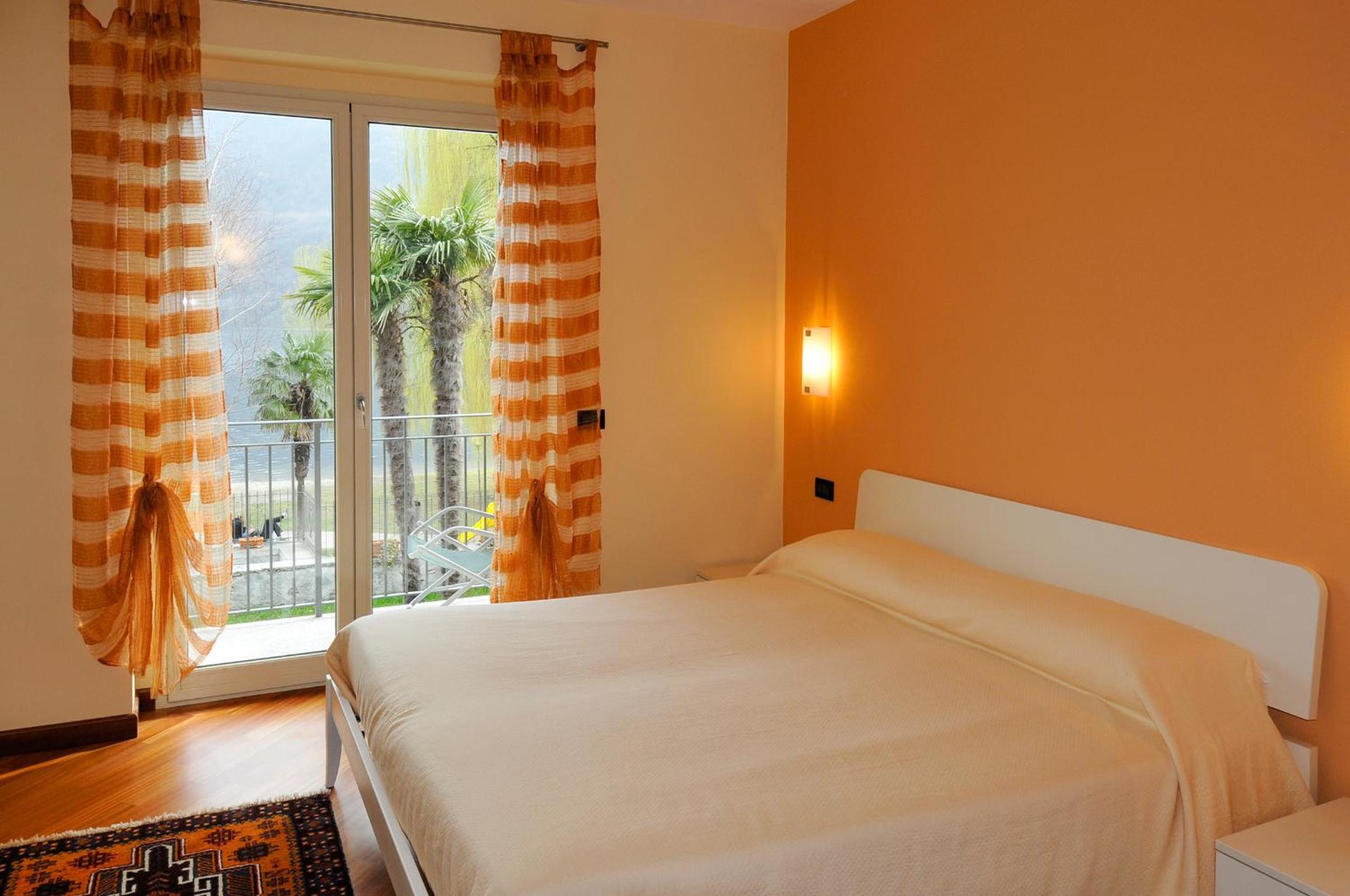 One-Bedroom Apartment with Lake View - Annex - Photo 8