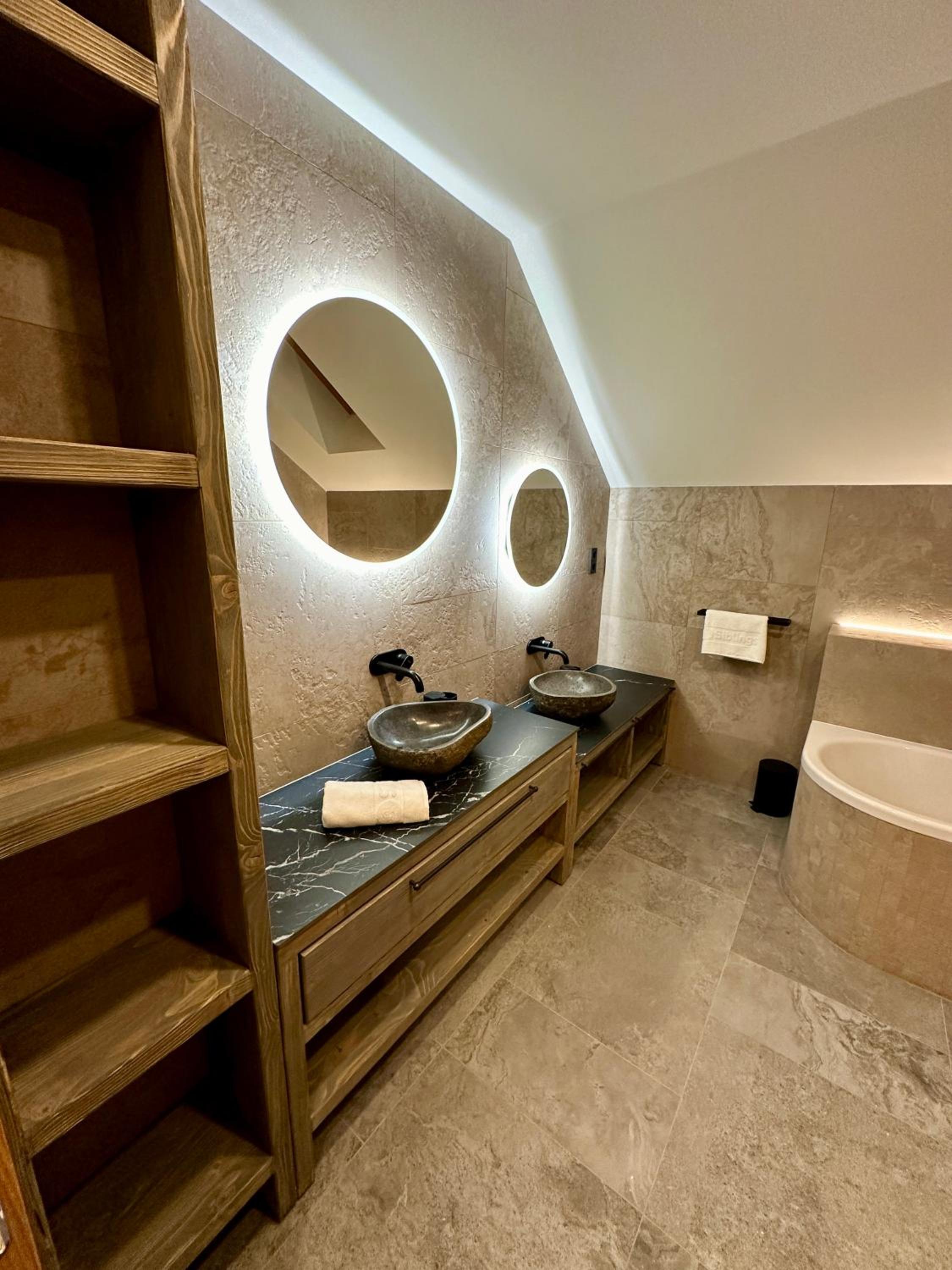 Villa photo 3